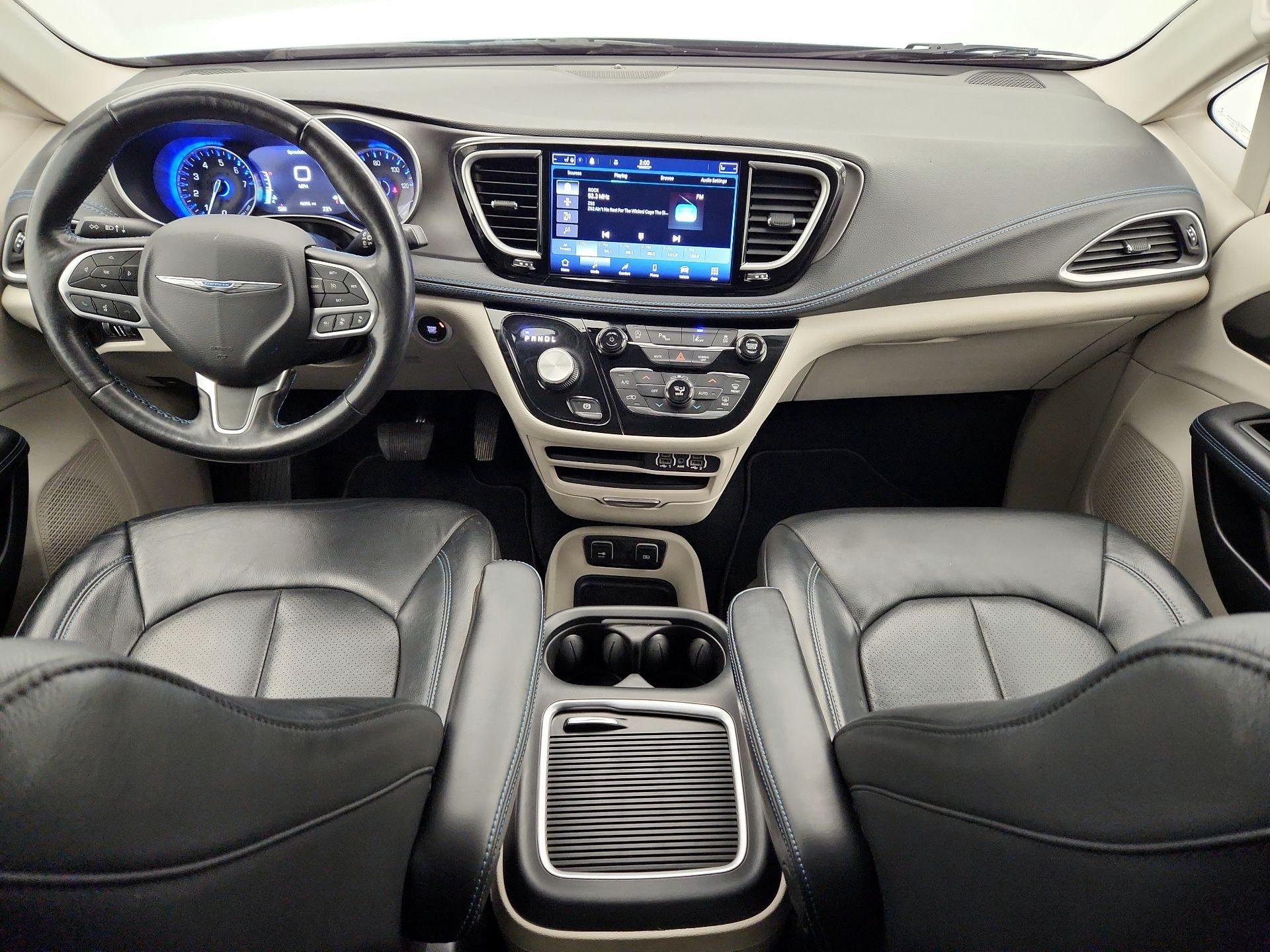 Thumbnail: 2021 Chrysler Pacifica - 9