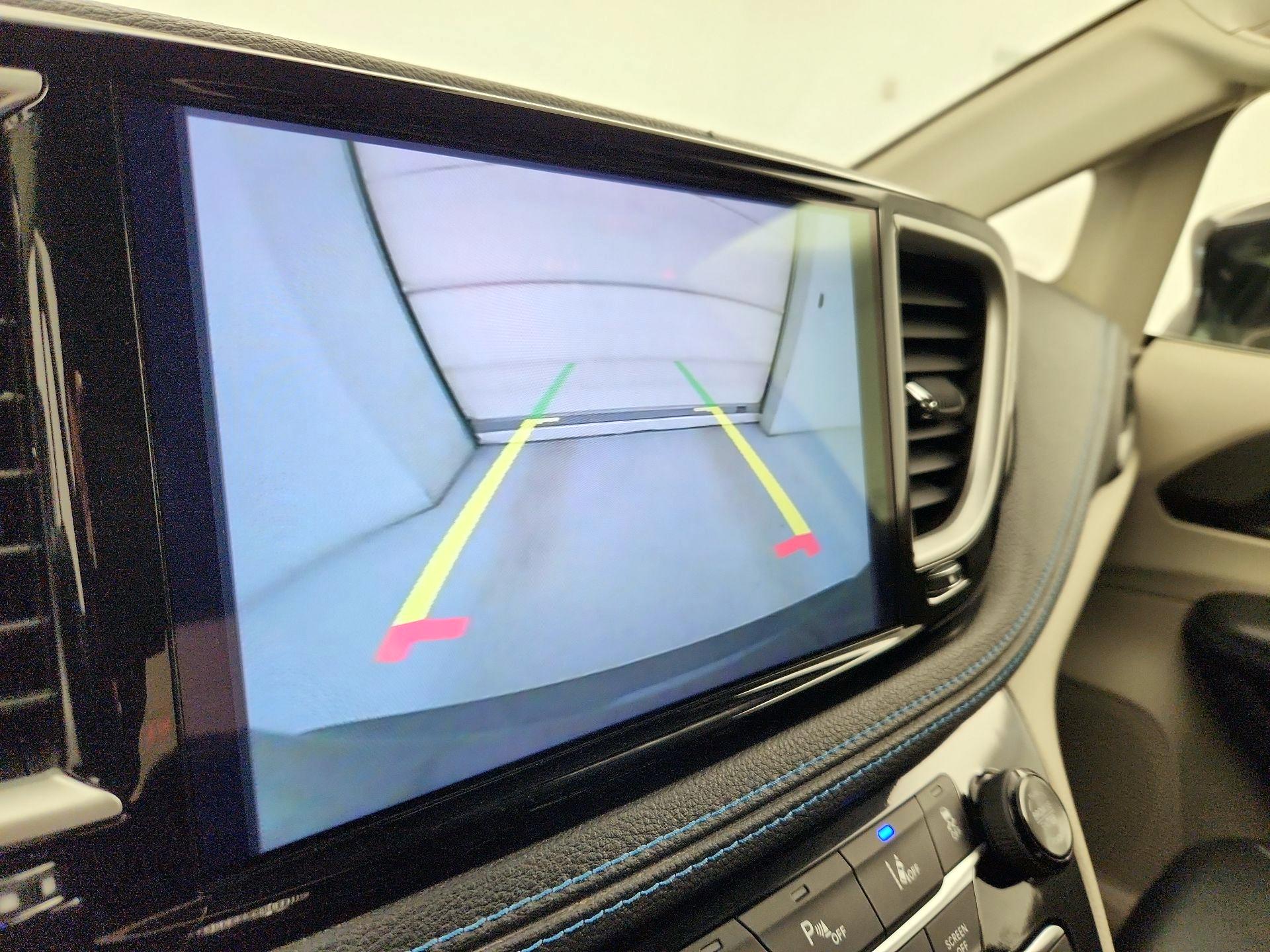 Thumbnail: 2021 Chrysler Pacifica - 14