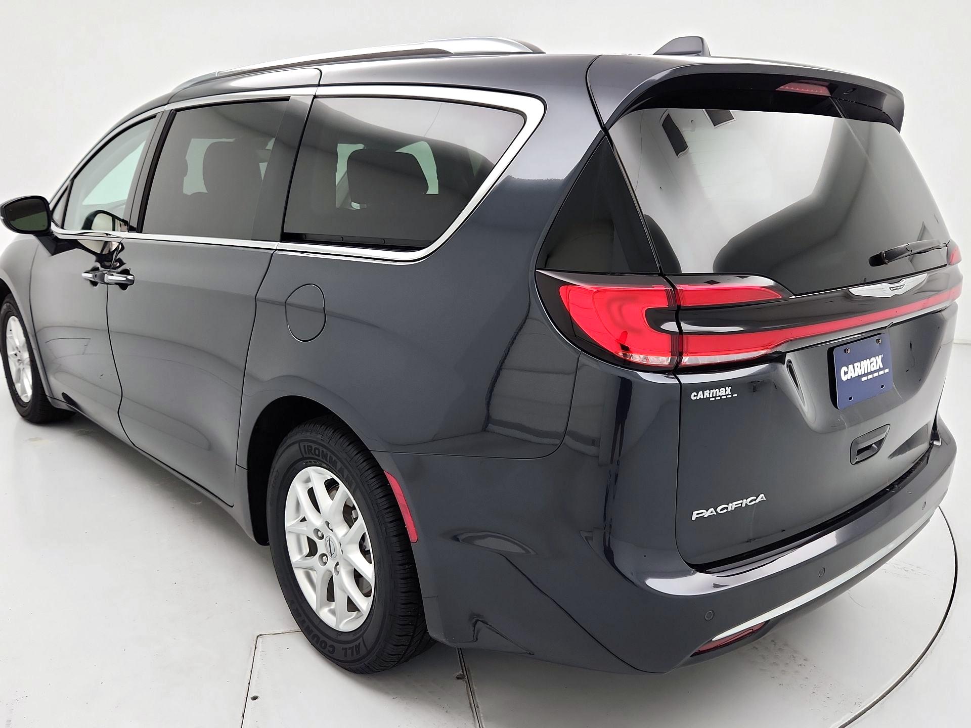 Thumbnail: 2021 Chrysler Pacifica - 7