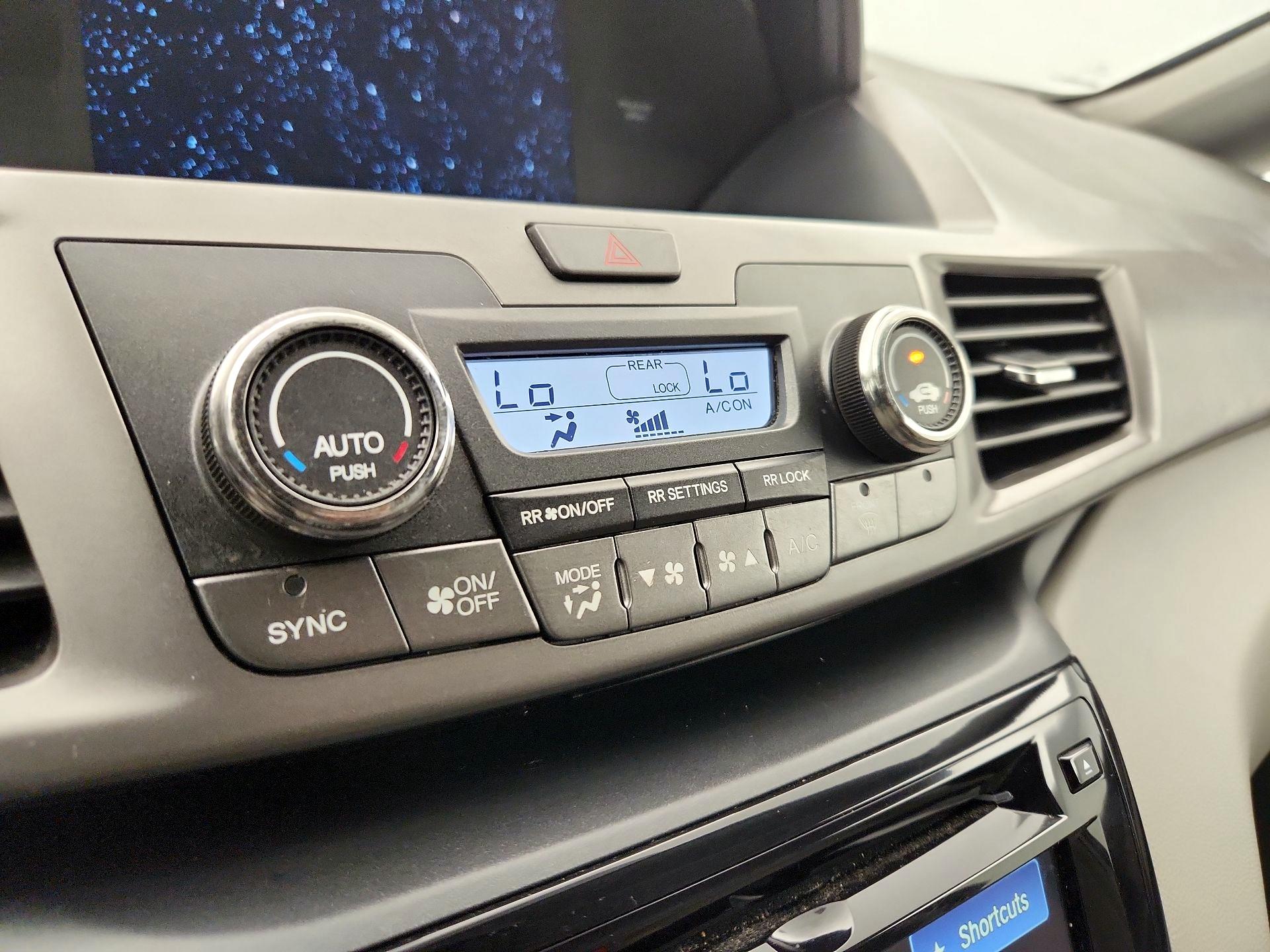 Thumbnail: 2016 Honda Odyssey - 16