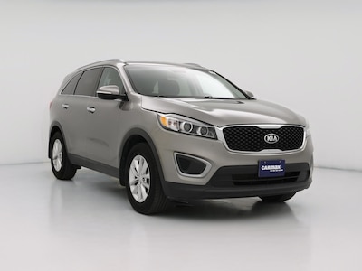 Silver 2016 Kia Sorento LX