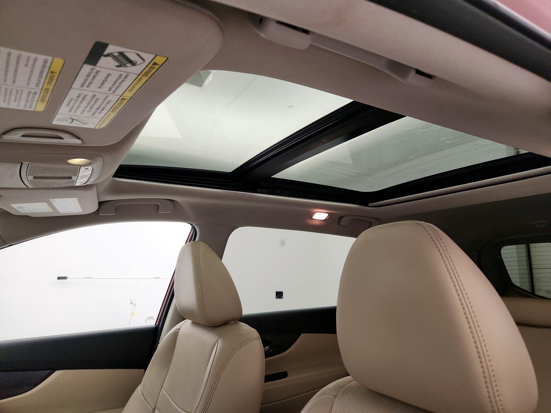 Thumbnail: 2015 Nissan Rogue - 20