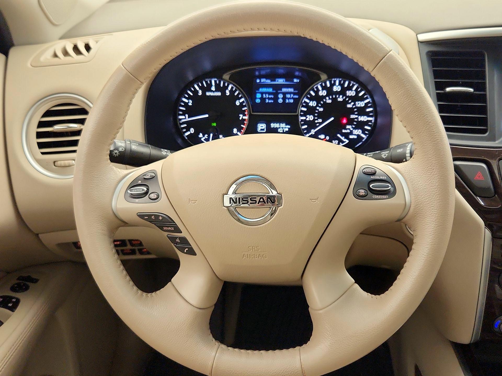 Thumbnail: 2014 Nissan Pathfinder - 10