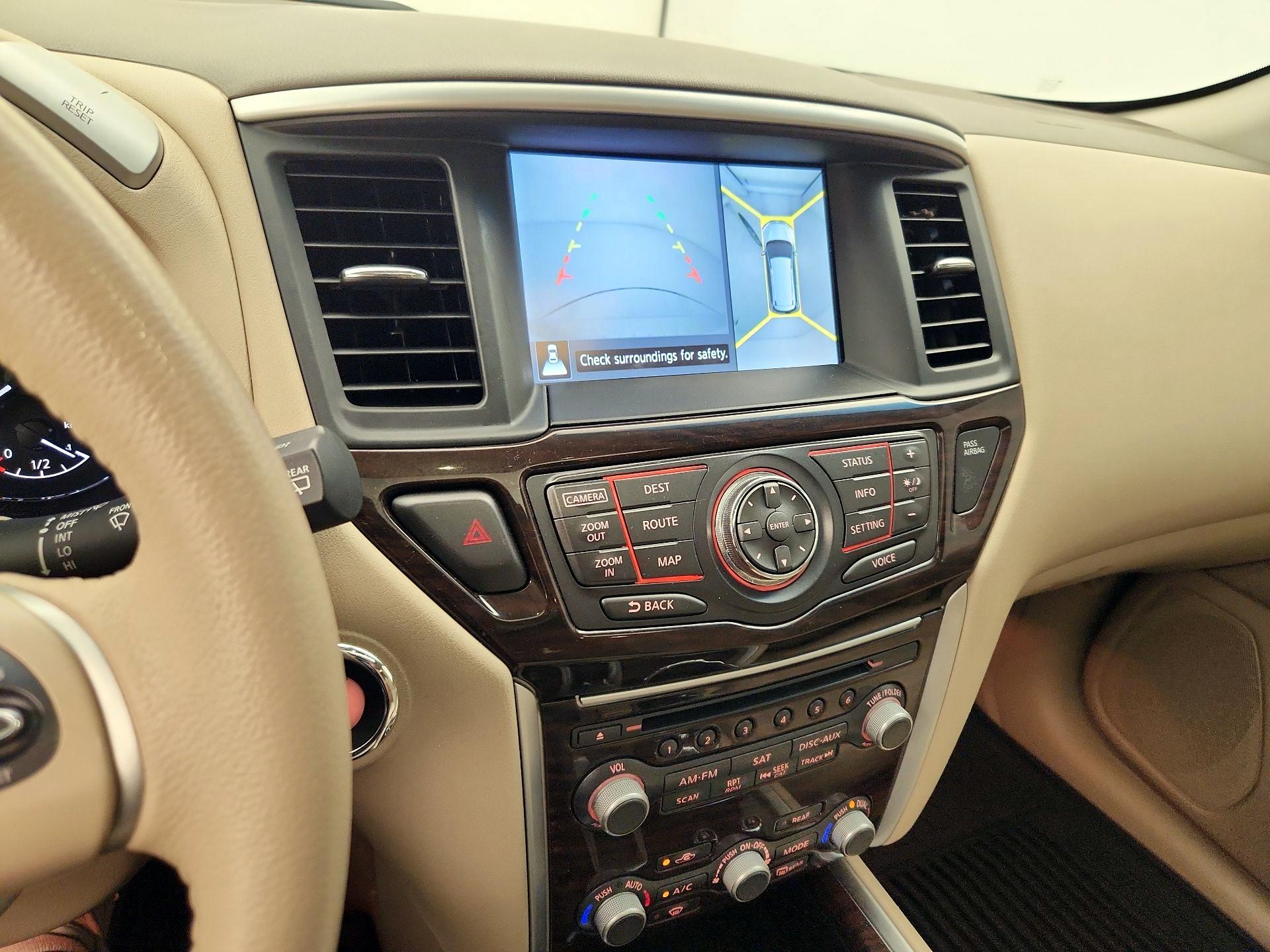 Thumbnail: 2014 Nissan Pathfinder - 15