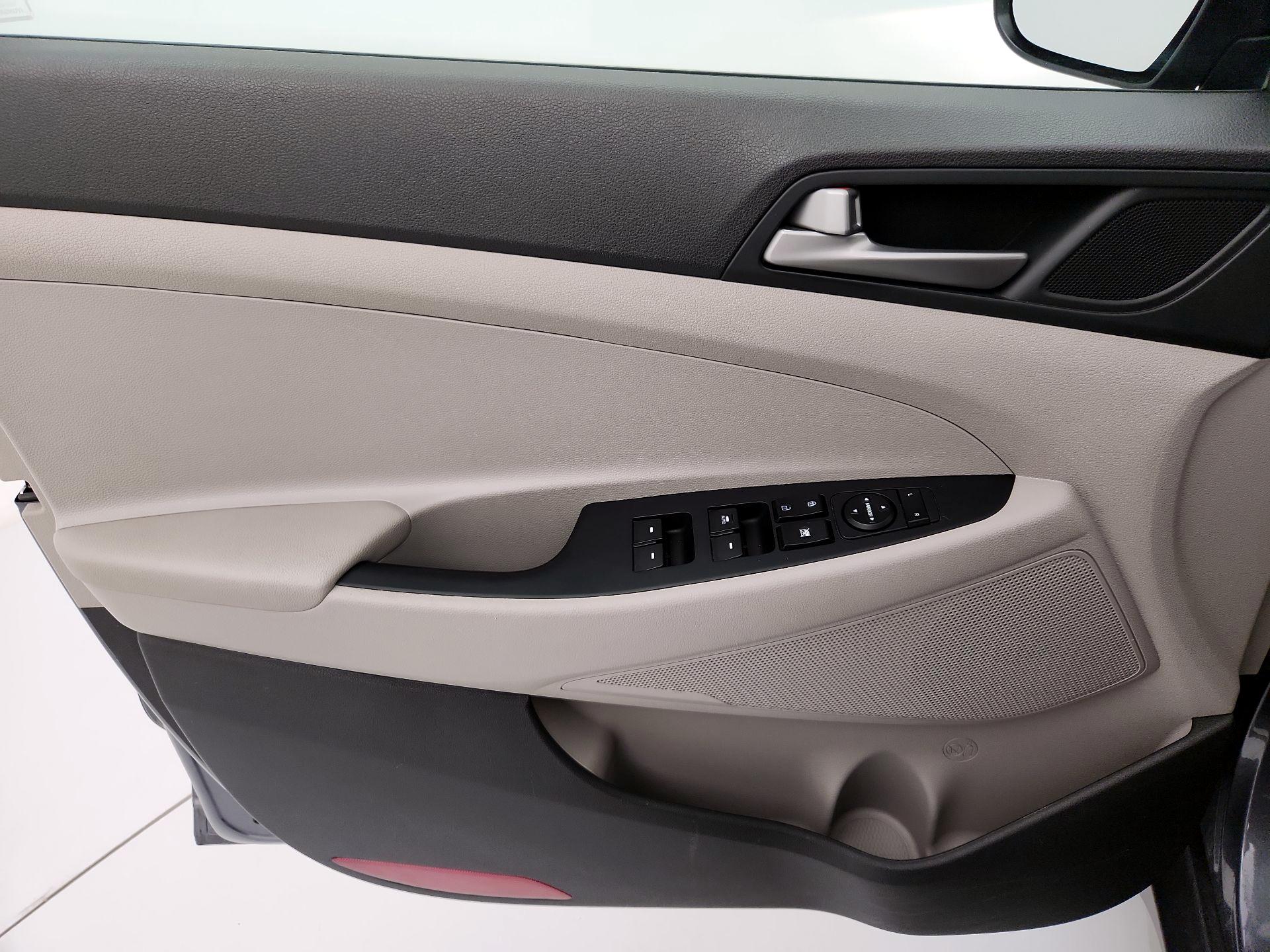 Thumbnail: 2018 Hyundai Tucson - 12