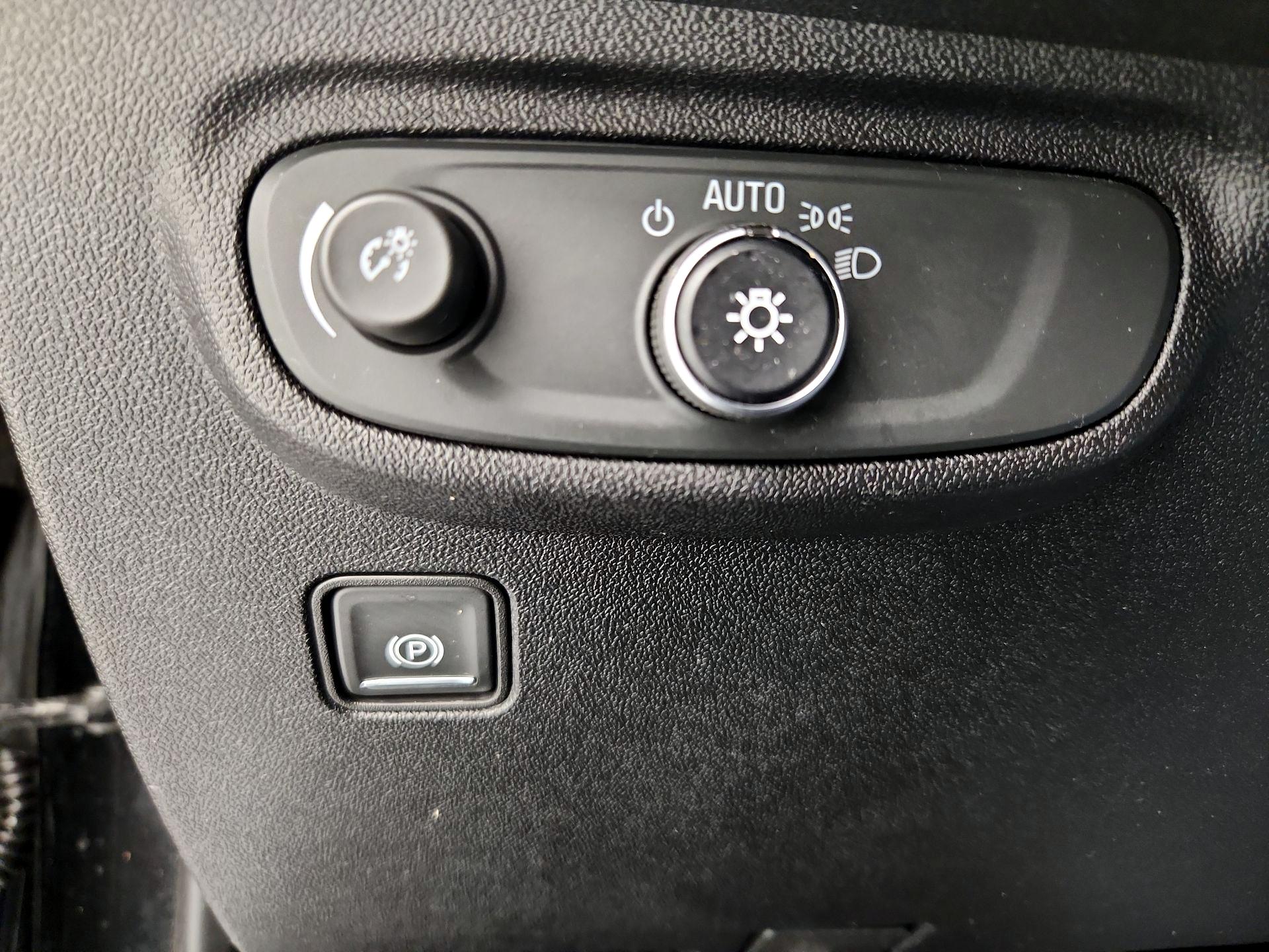 Thumbnail: 2018 GMC Terrain - 13