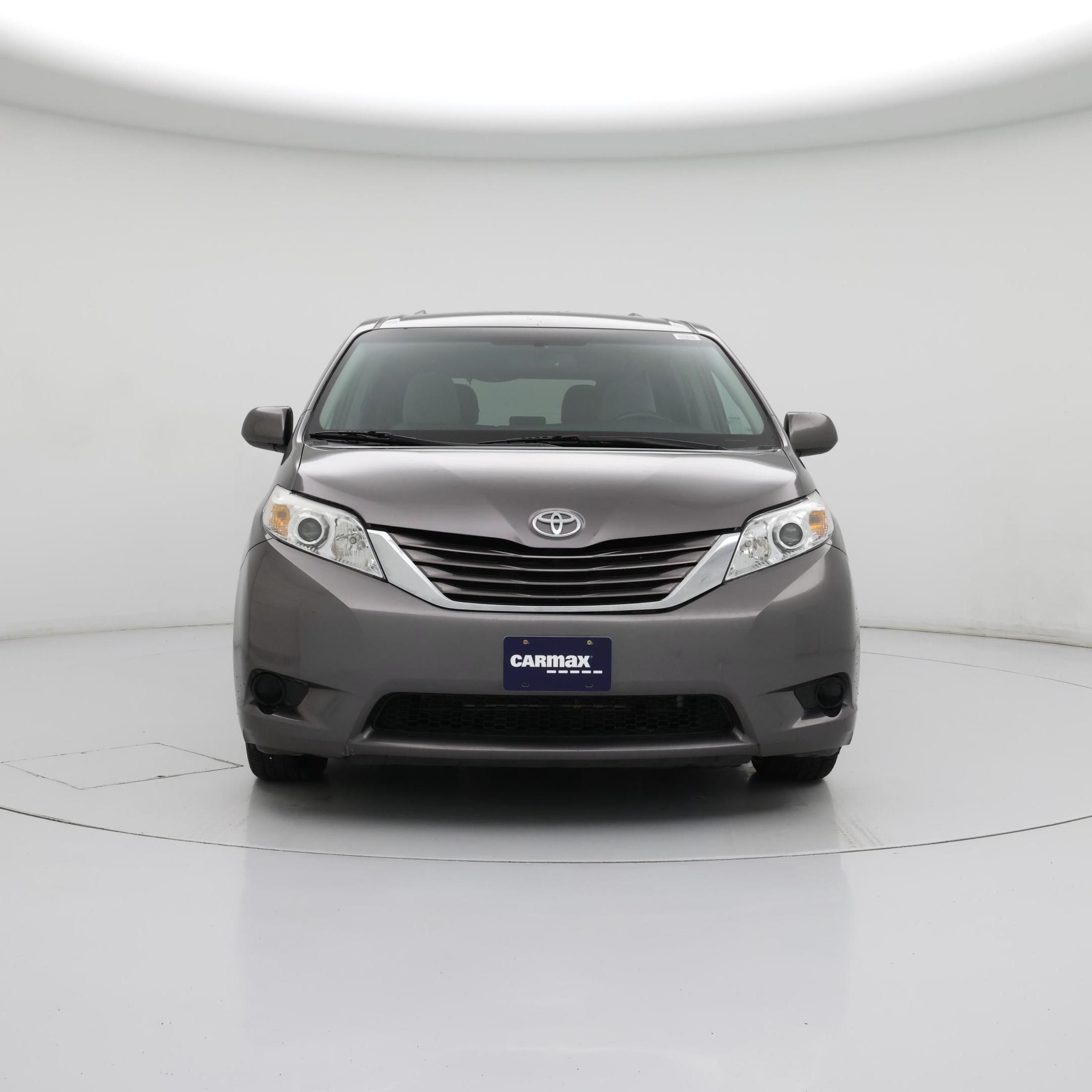 Thumbnail: 2015 Toyota Sienna - 5
