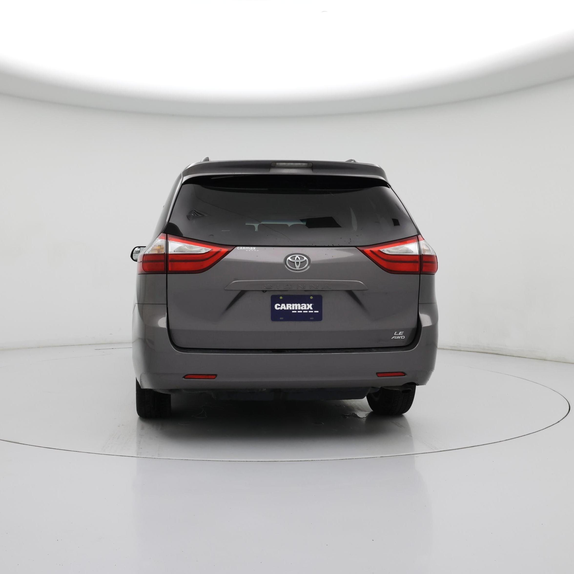 Thumbnail: 2015 Toyota Sienna - 6