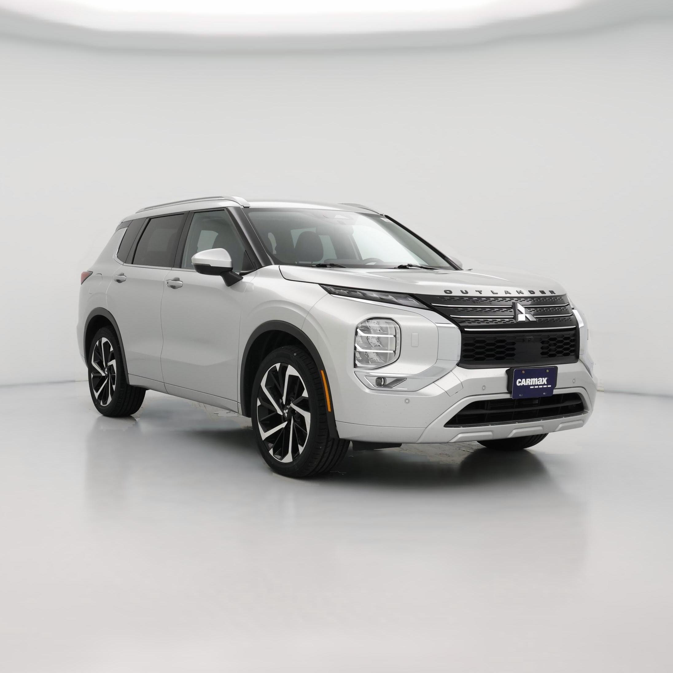 Thumbnail: 2022 Mitsubishi Outlander - 1