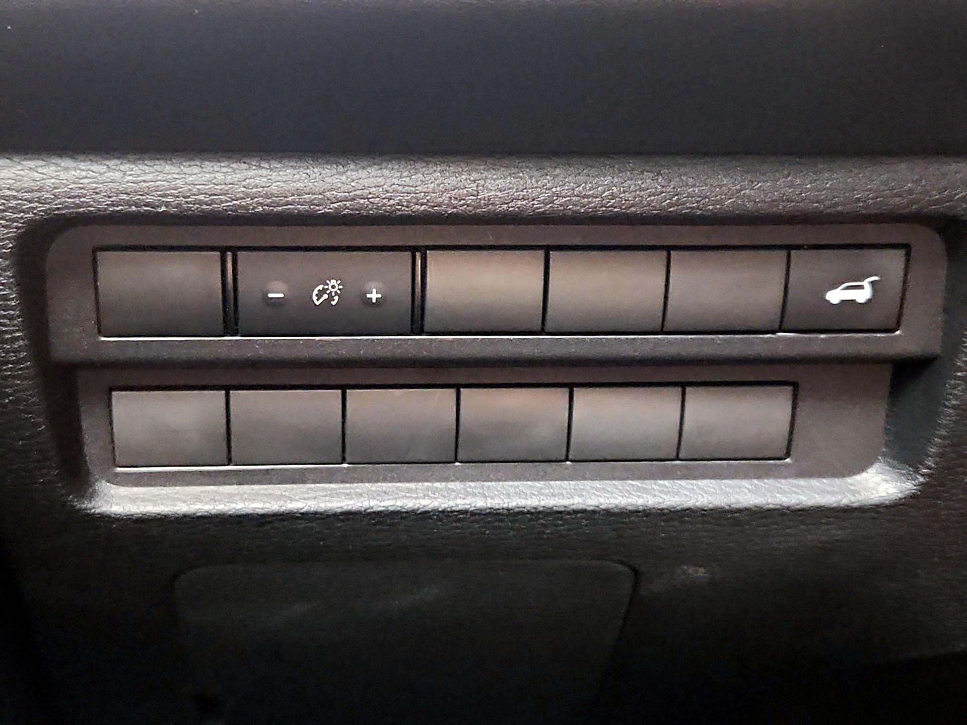 Thumbnail: 2022 Mitsubishi Outlander - 13
