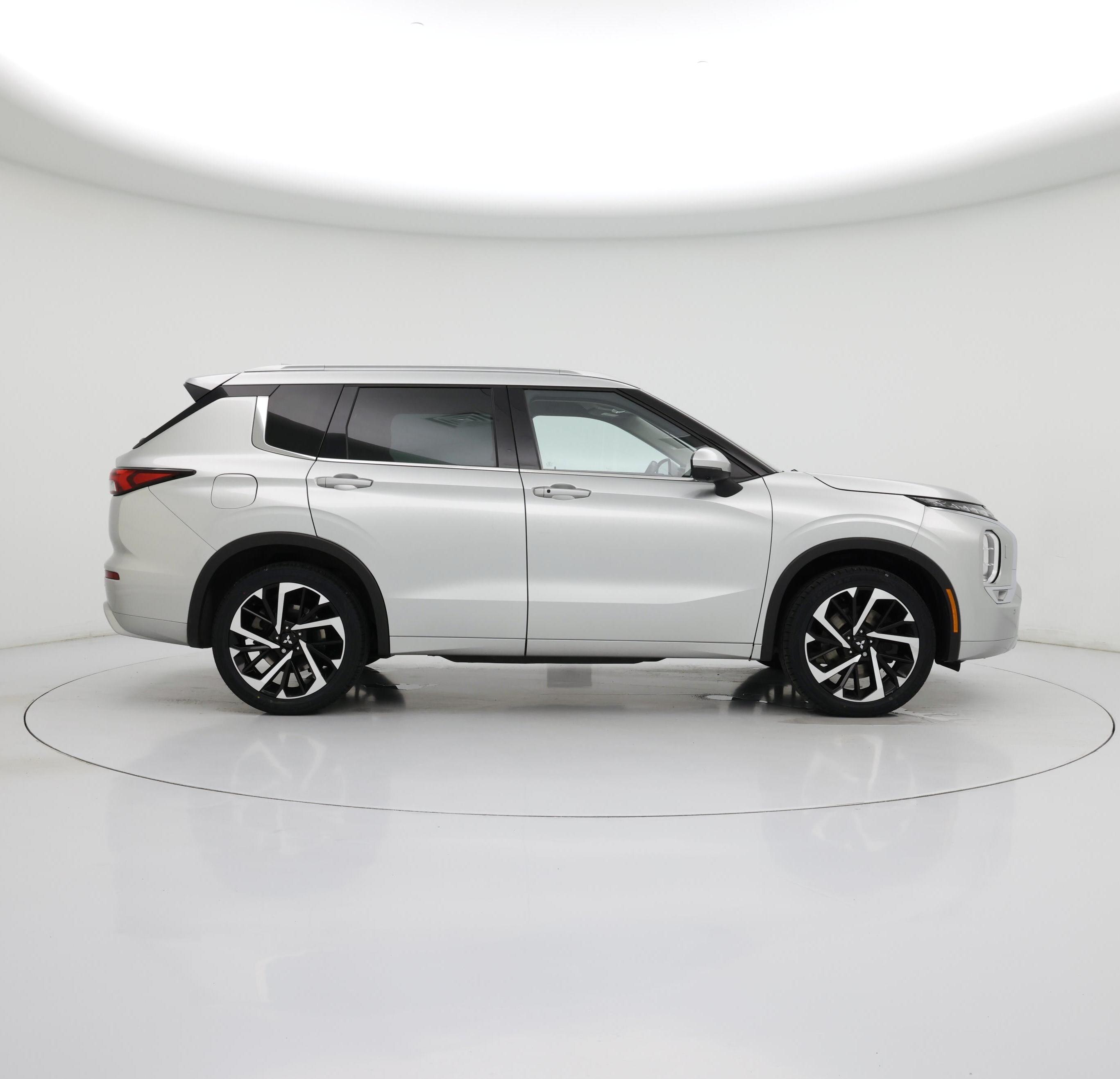 Thumbnail: 2022 Mitsubishi Outlander - 7