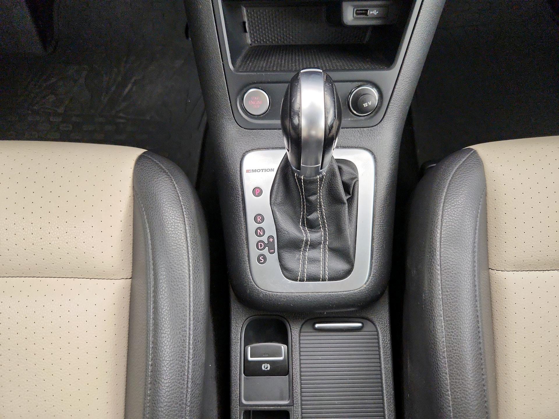 Thumbnail: 2016 Volkswagen Tiguan - 17