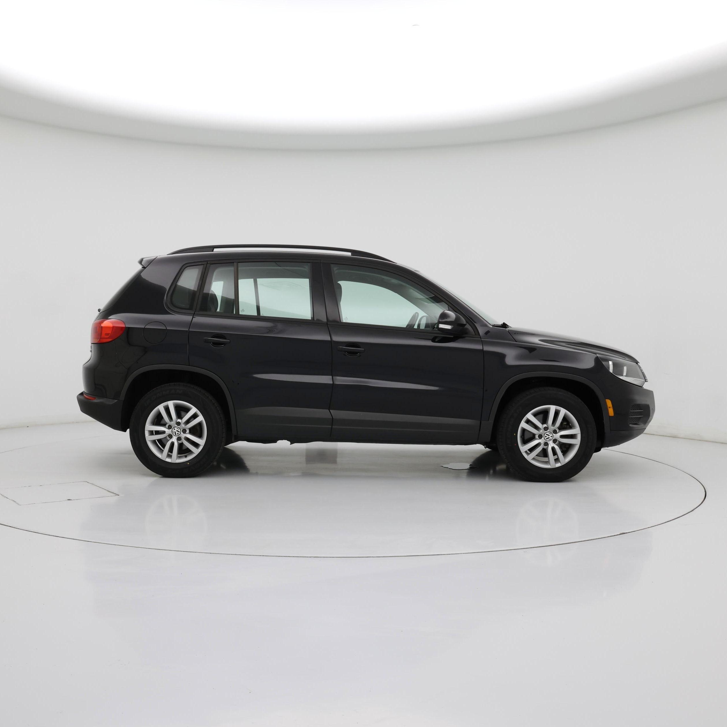 Thumbnail: 2016 Volkswagen Tiguan - 7