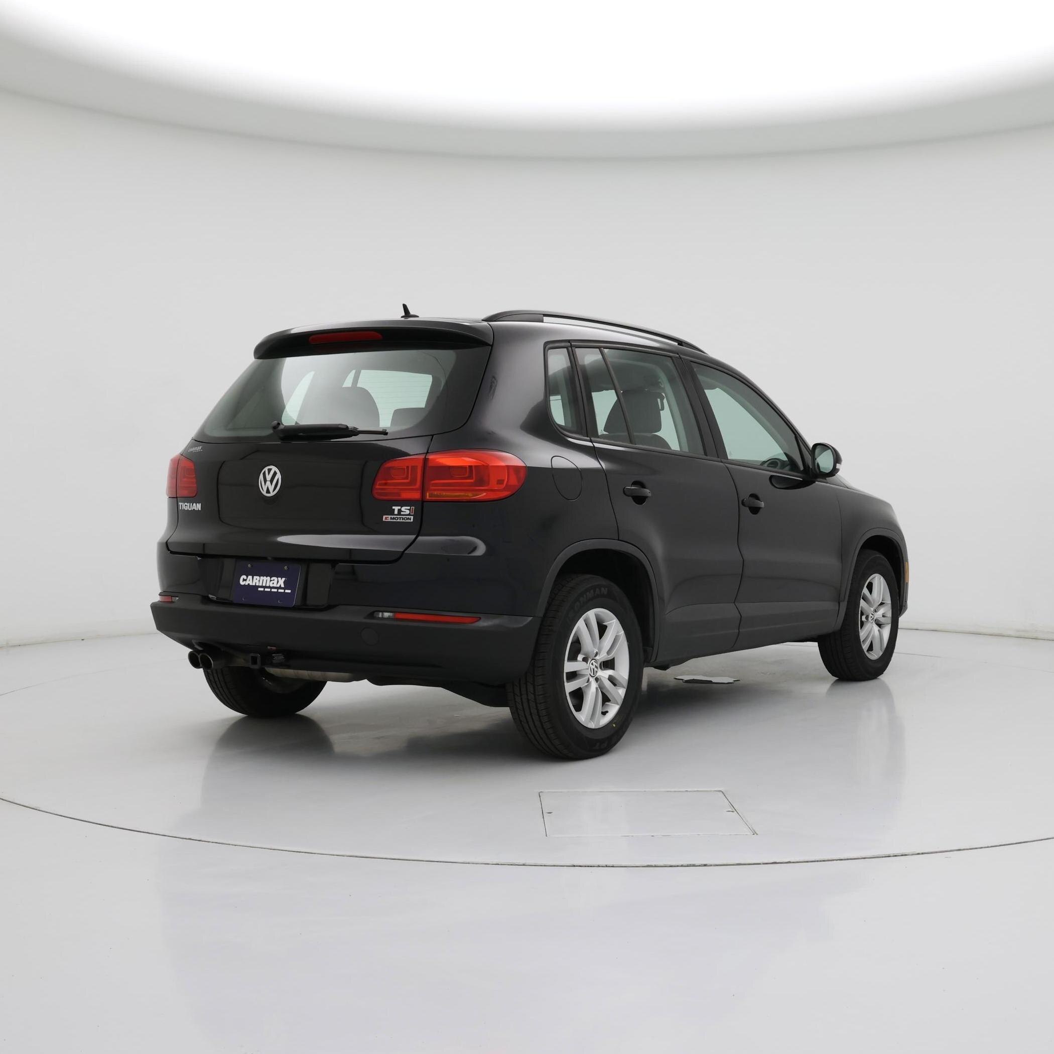 Thumbnail: 2016 Volkswagen Tiguan - 8