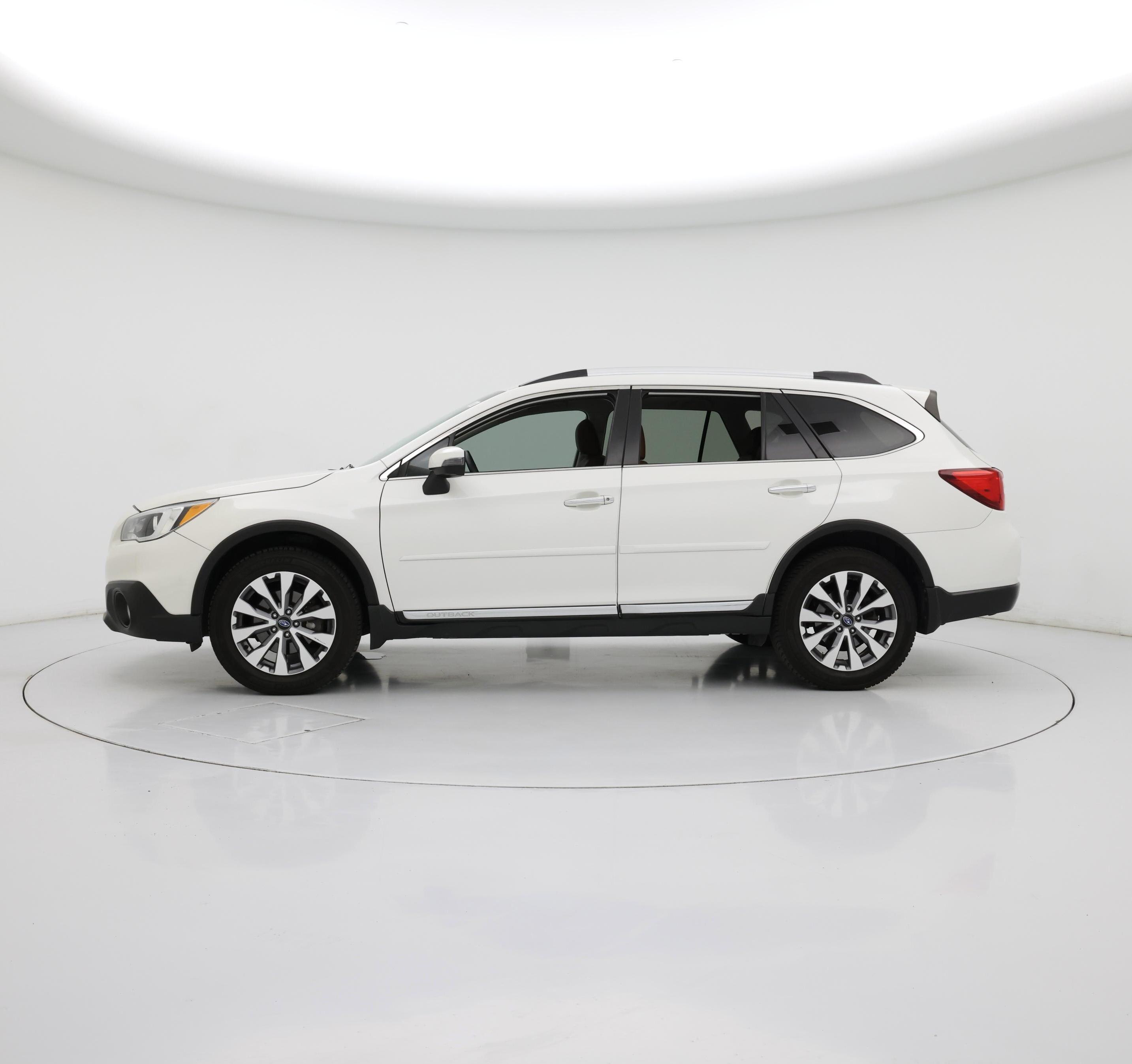 Thumbnail: 2017 Subaru Outback - 3