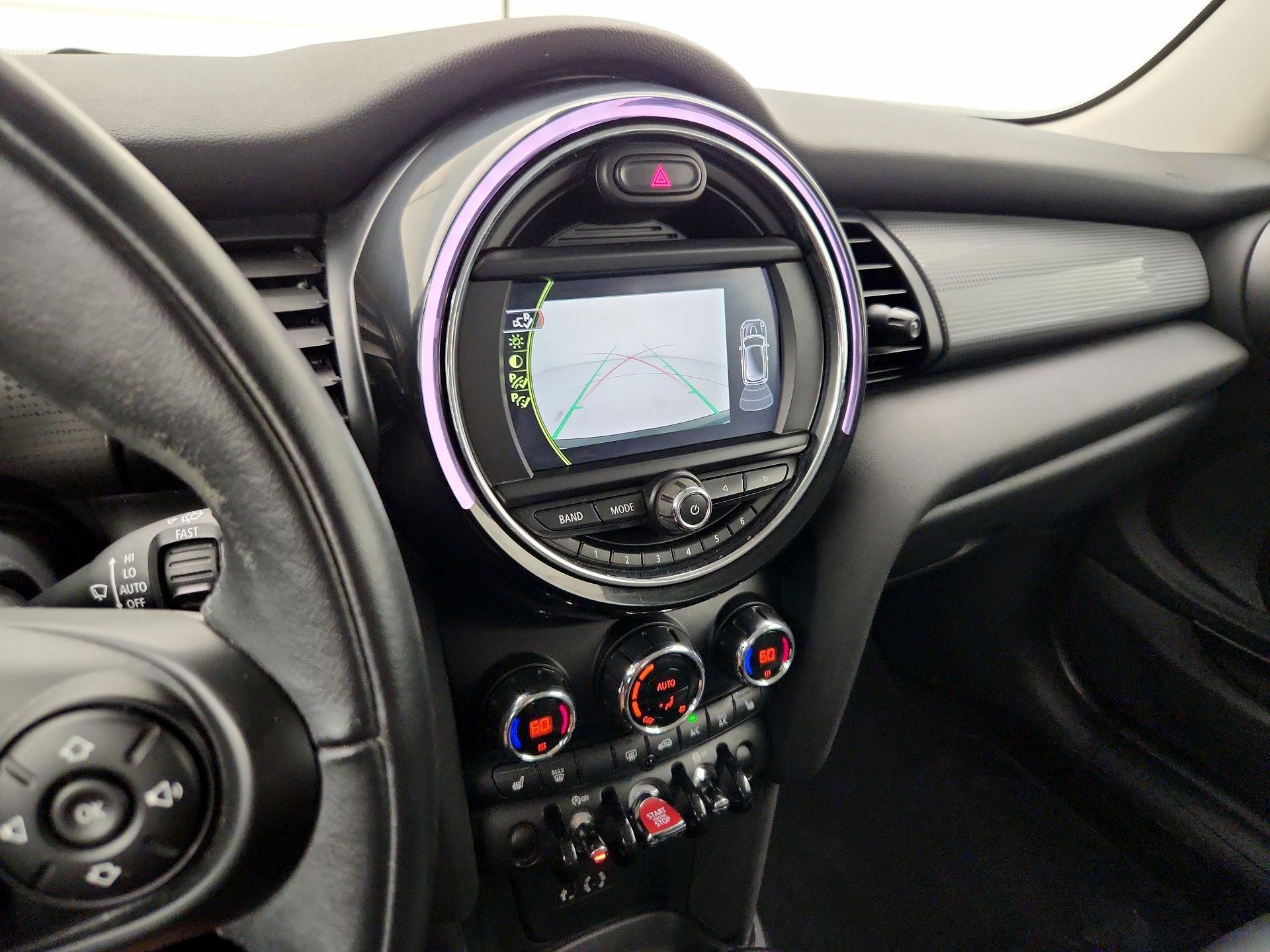 Thumbnail: 2018 MINI Cooper Hardtop - 14