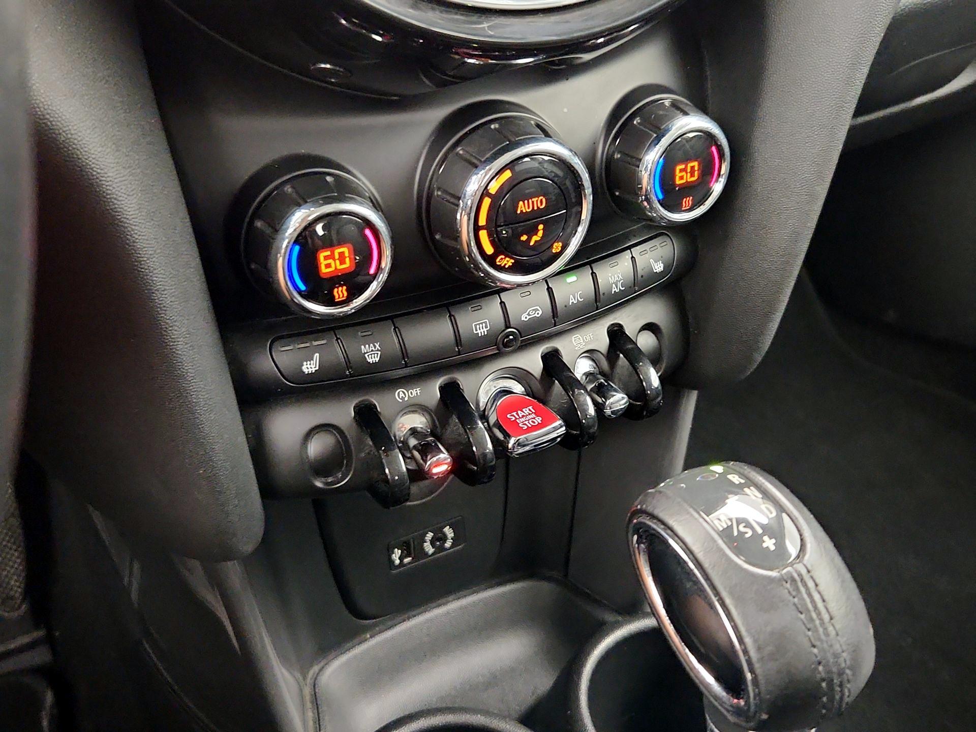 Thumbnail: 2018 MINI Cooper Hardtop - 16