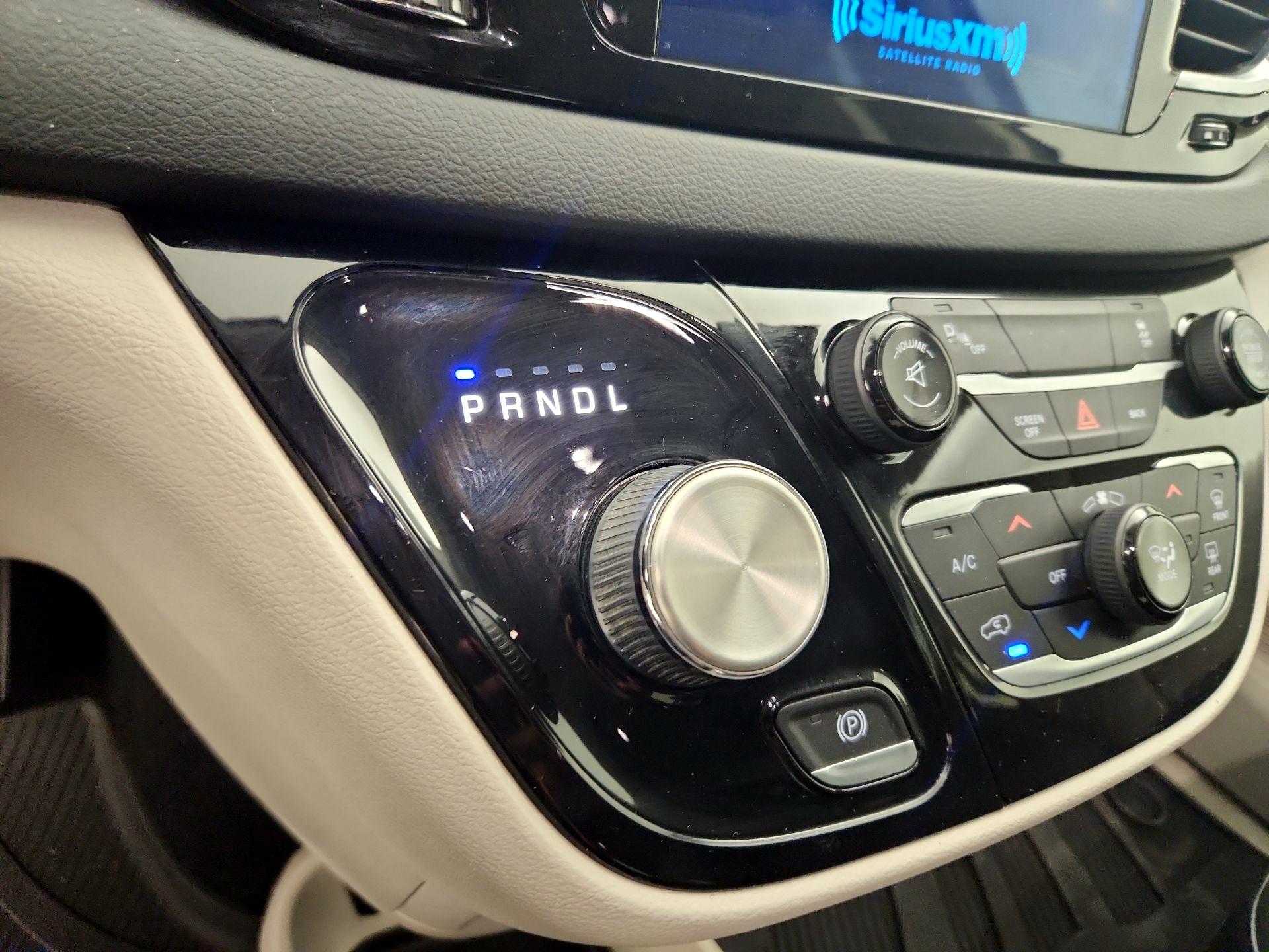 Thumbnail: 2017 Chrysler Pacifica - 17