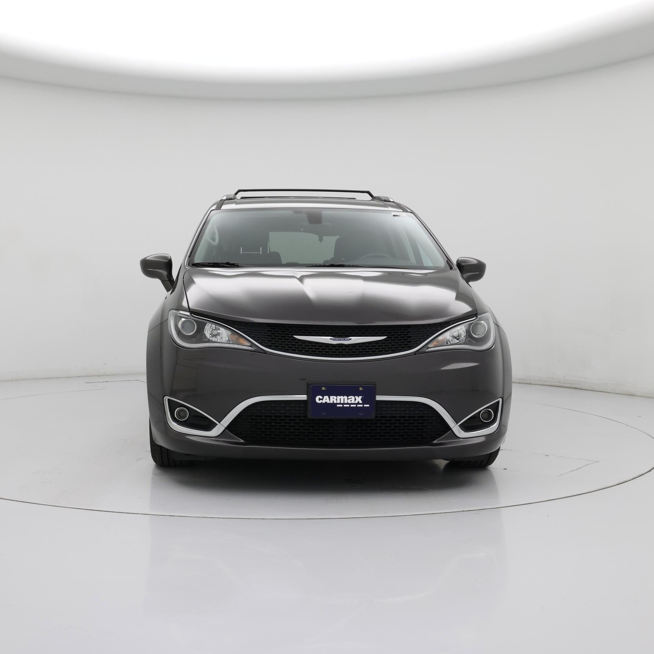 Thumbnail: 2017 Chrysler Pacifica - 5