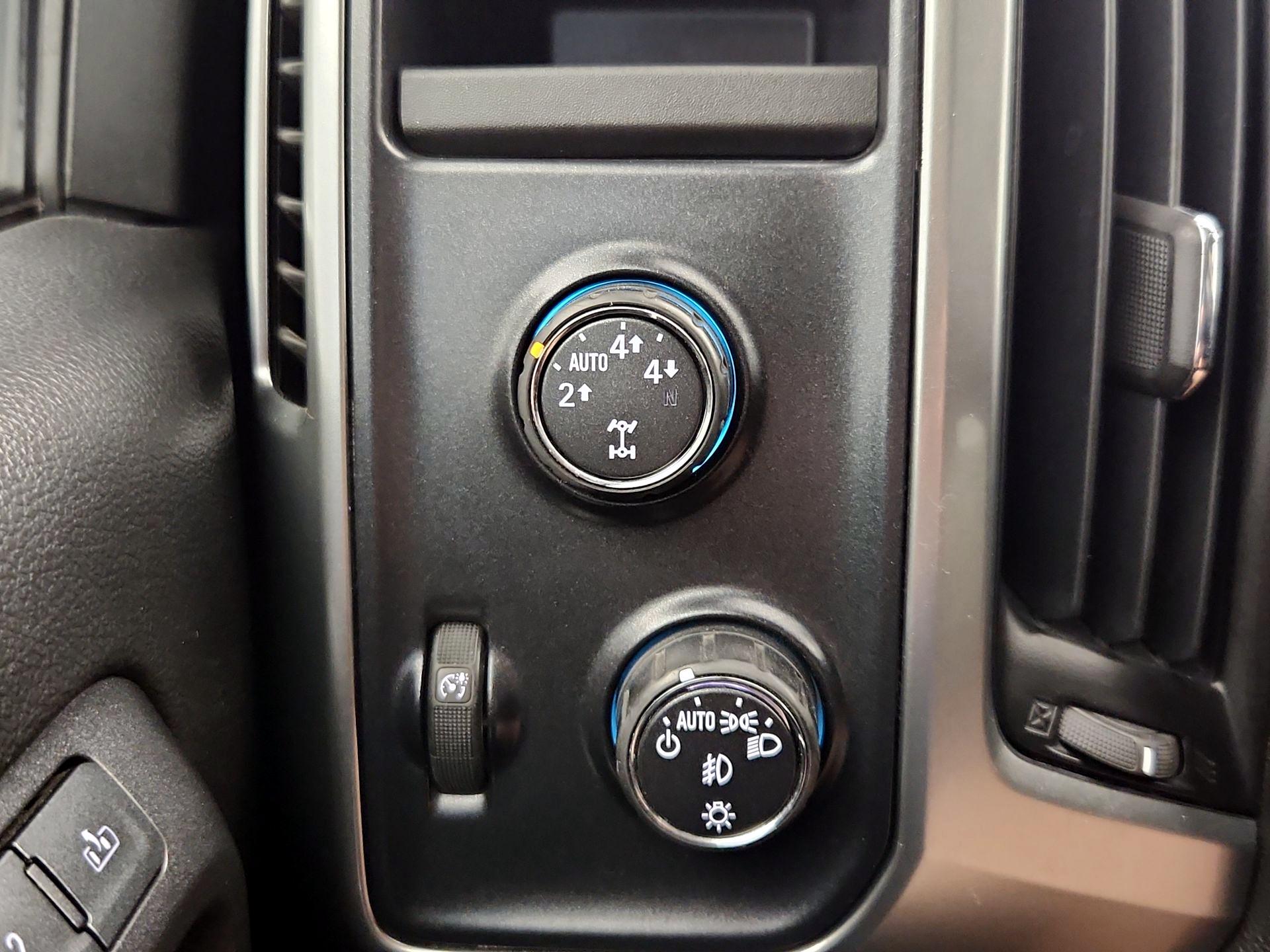 Thumbnail: 2014 Chevrolet Silverado 1500 - 13