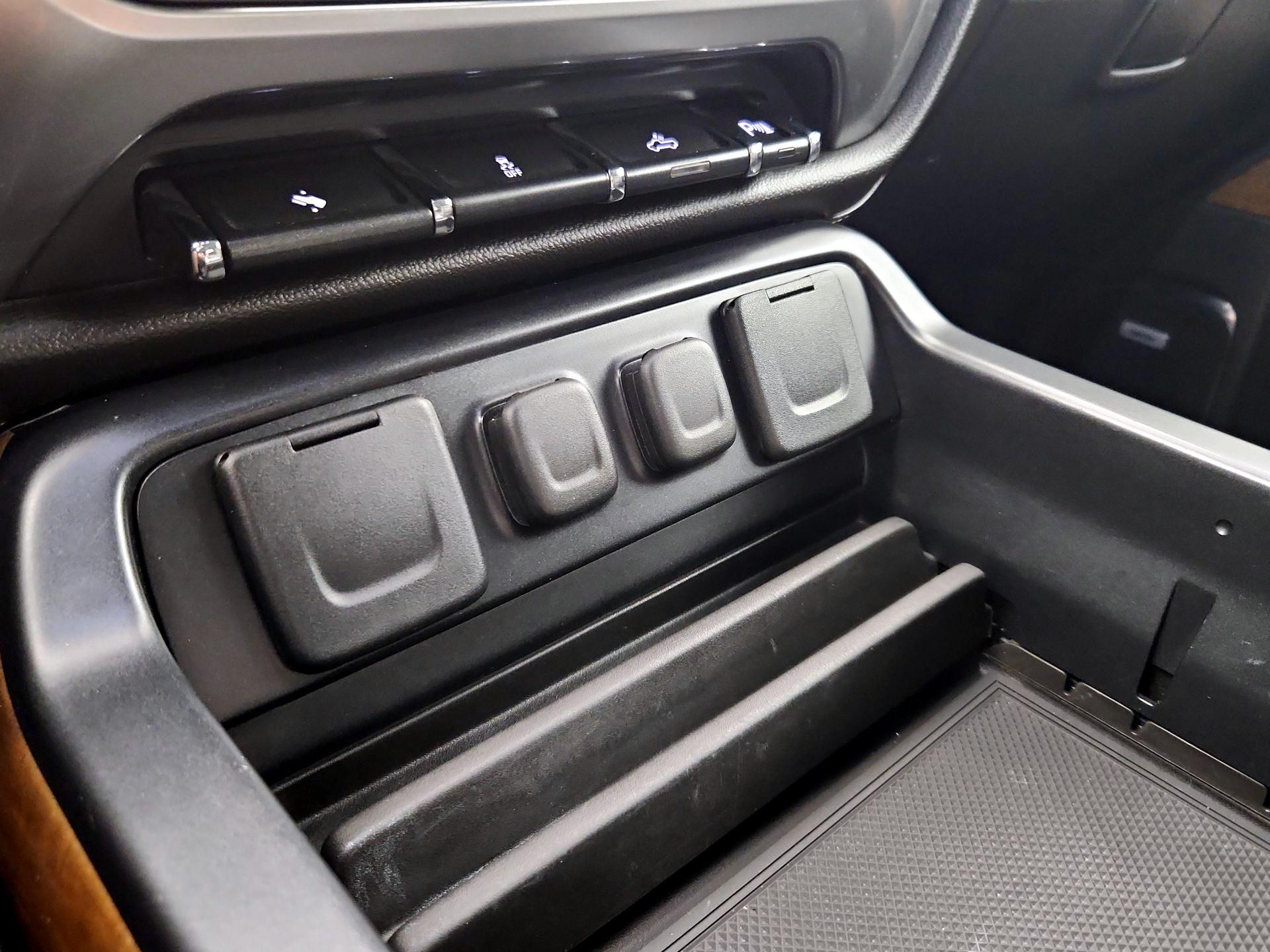 Thumbnail: 2014 Chevrolet Silverado 1500 - 19