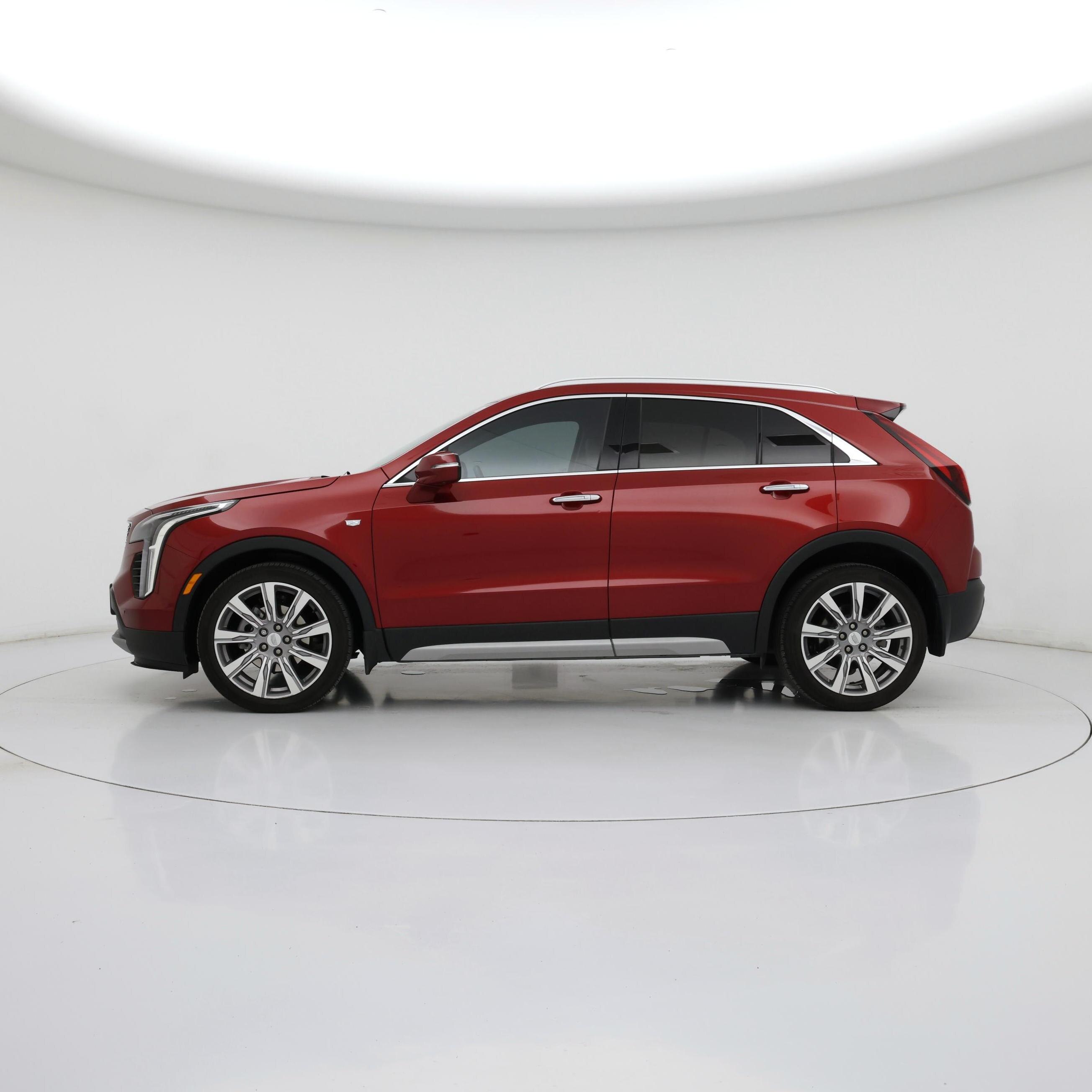 Thumbnail: 2022 Cadillac XT4 - 3