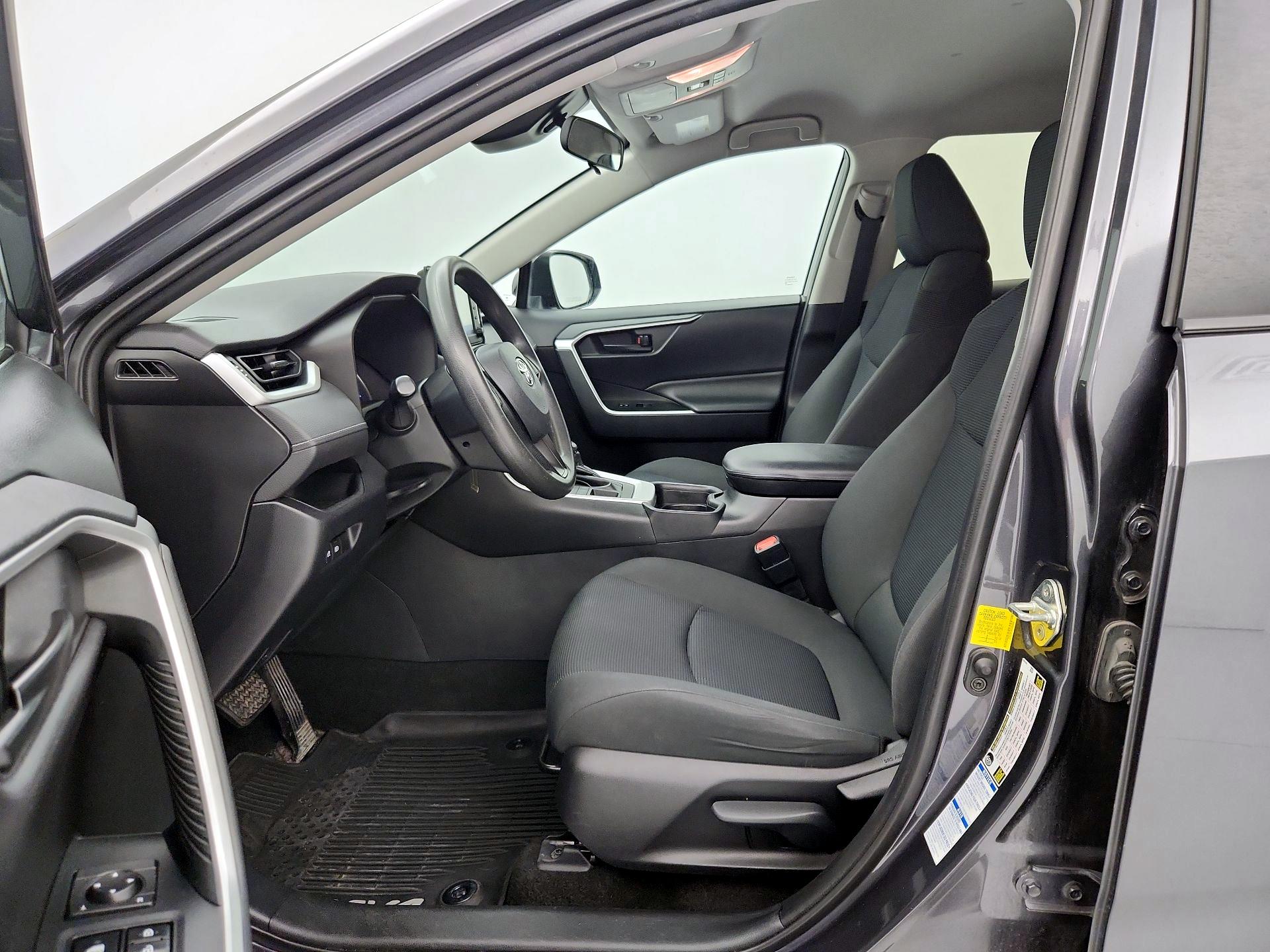 Thumbnail: 2019 Toyota RAV4 - 11