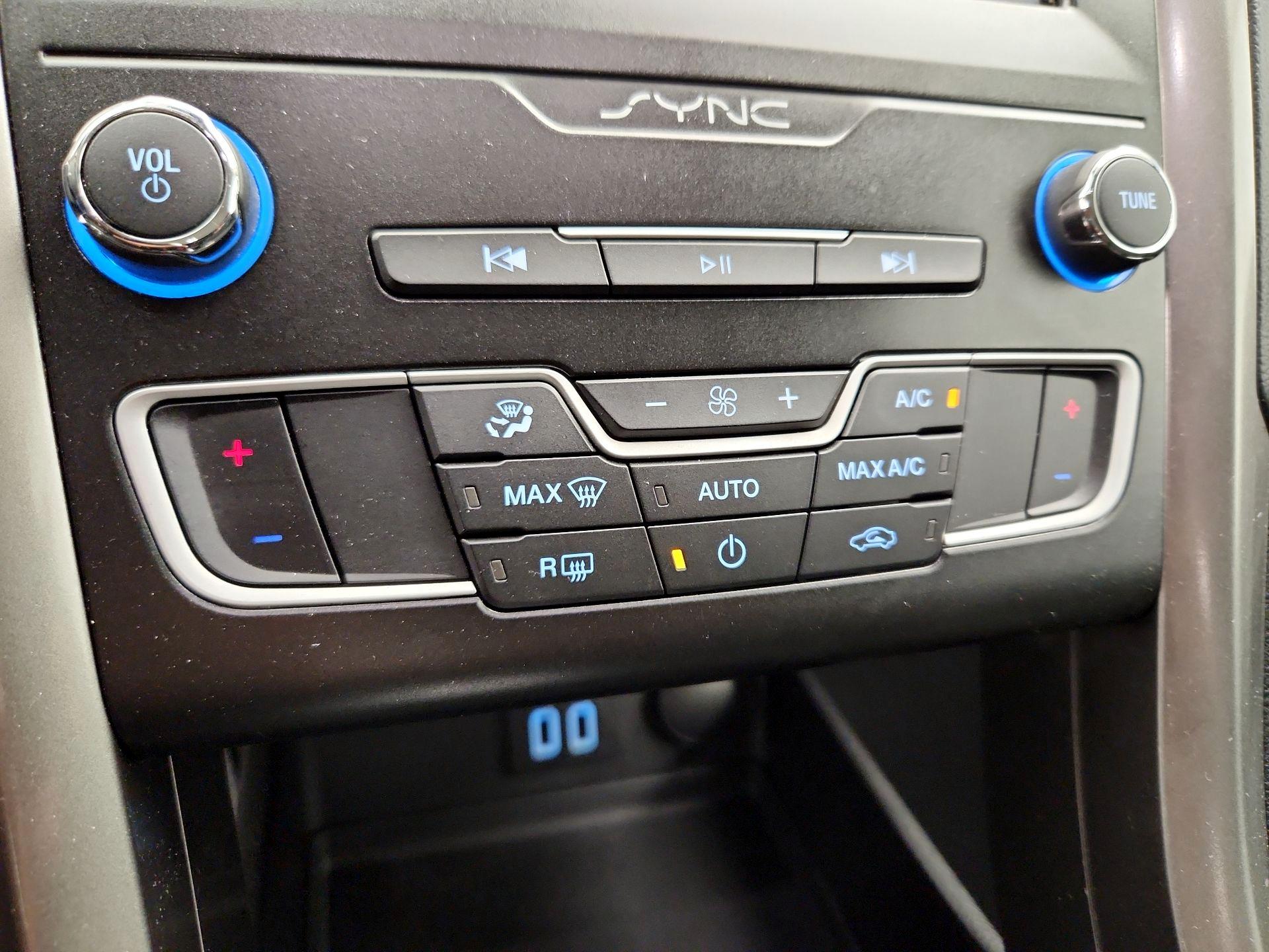 Thumbnail: 2019 Ford Fusion - 17