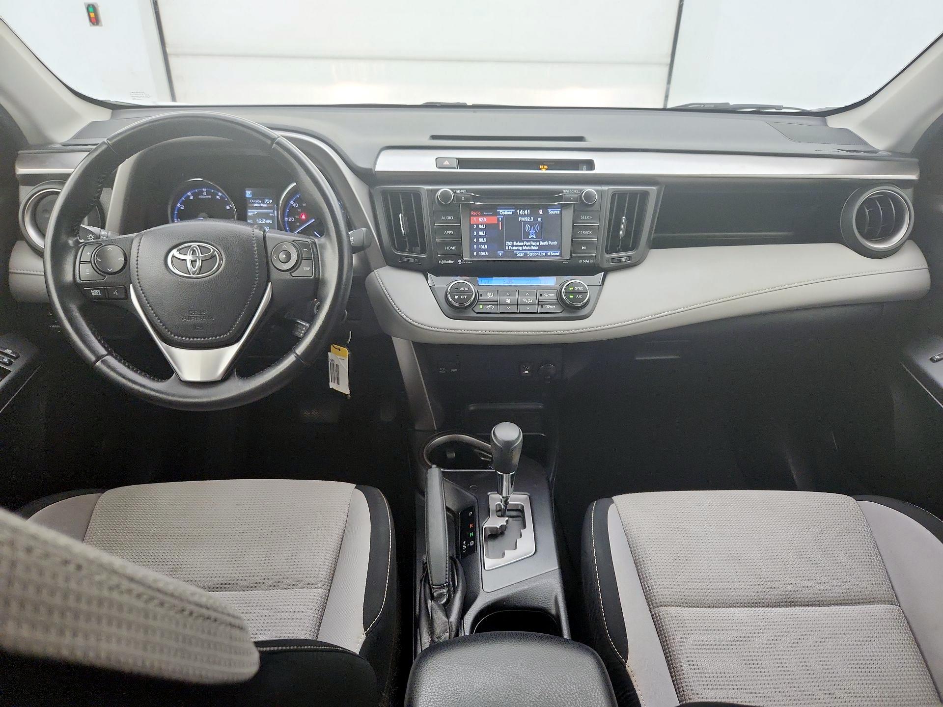 Thumbnail: 2016 Toyota RAV4 - 9