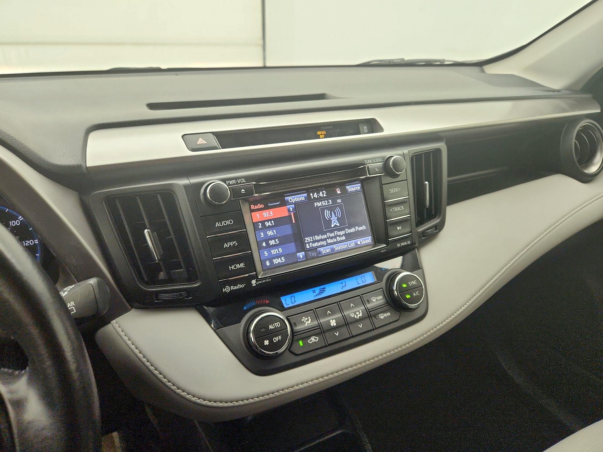 Thumbnail: 2016 Toyota RAV4 - 15