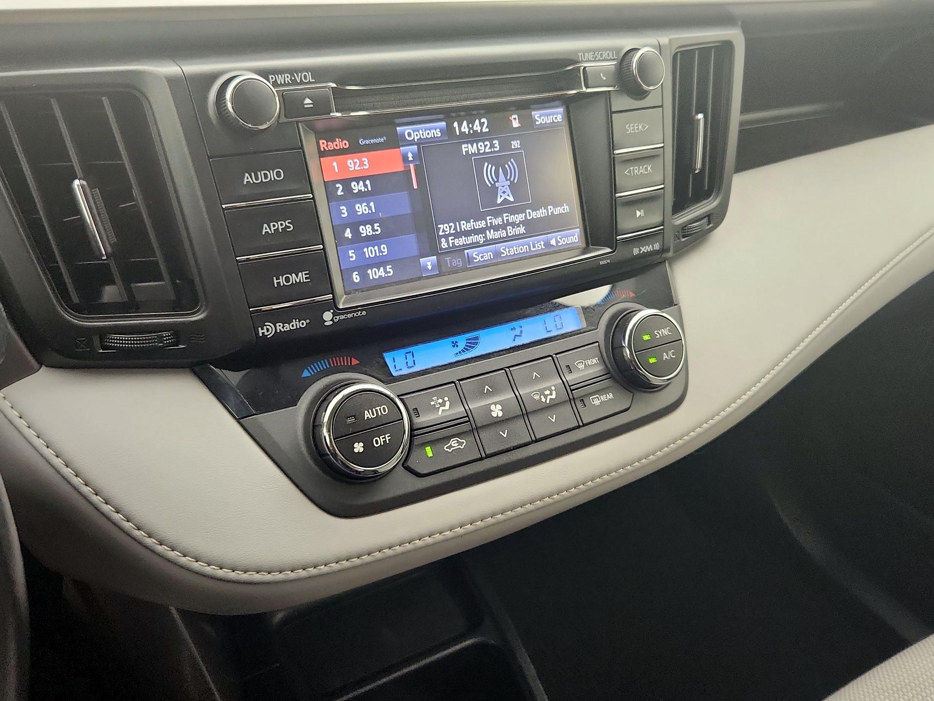 Thumbnail: 2016 Toyota RAV4 - 16