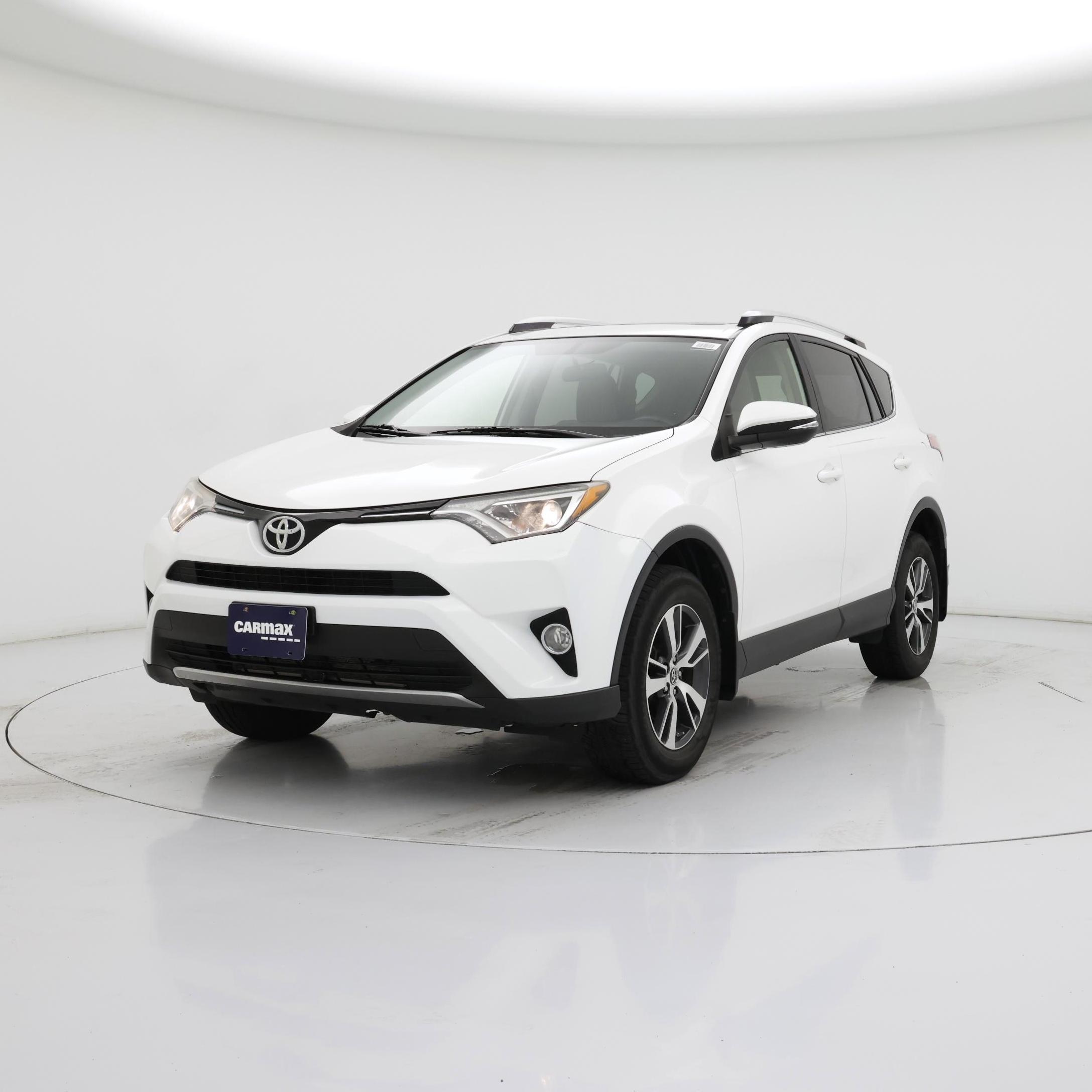 Thumbnail: 2016 Toyota RAV4 - 4