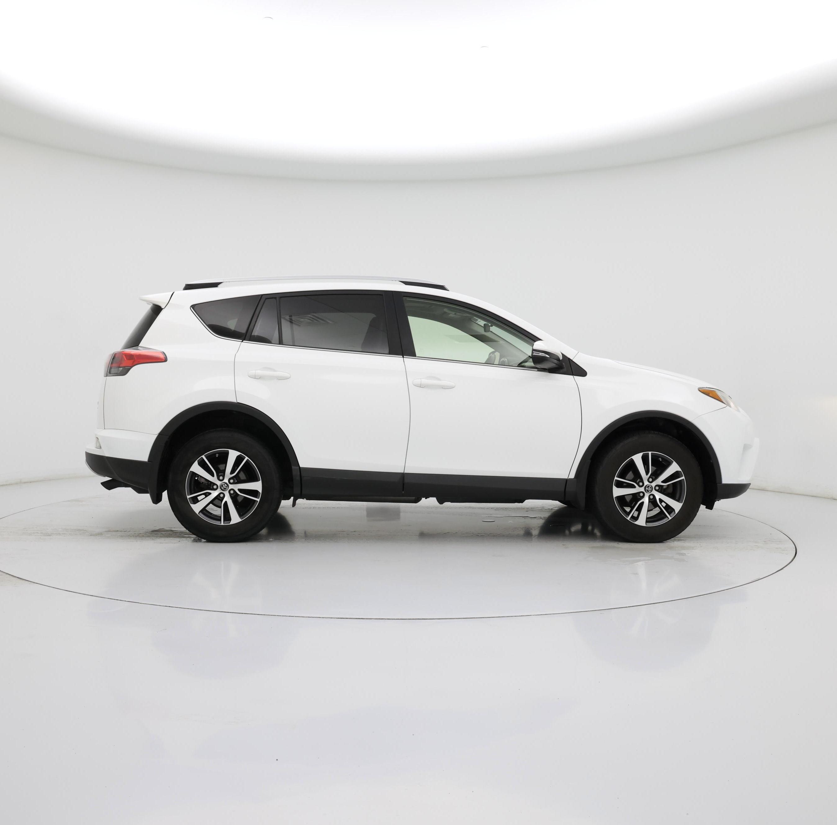 Thumbnail: 2016 Toyota RAV4 - 7