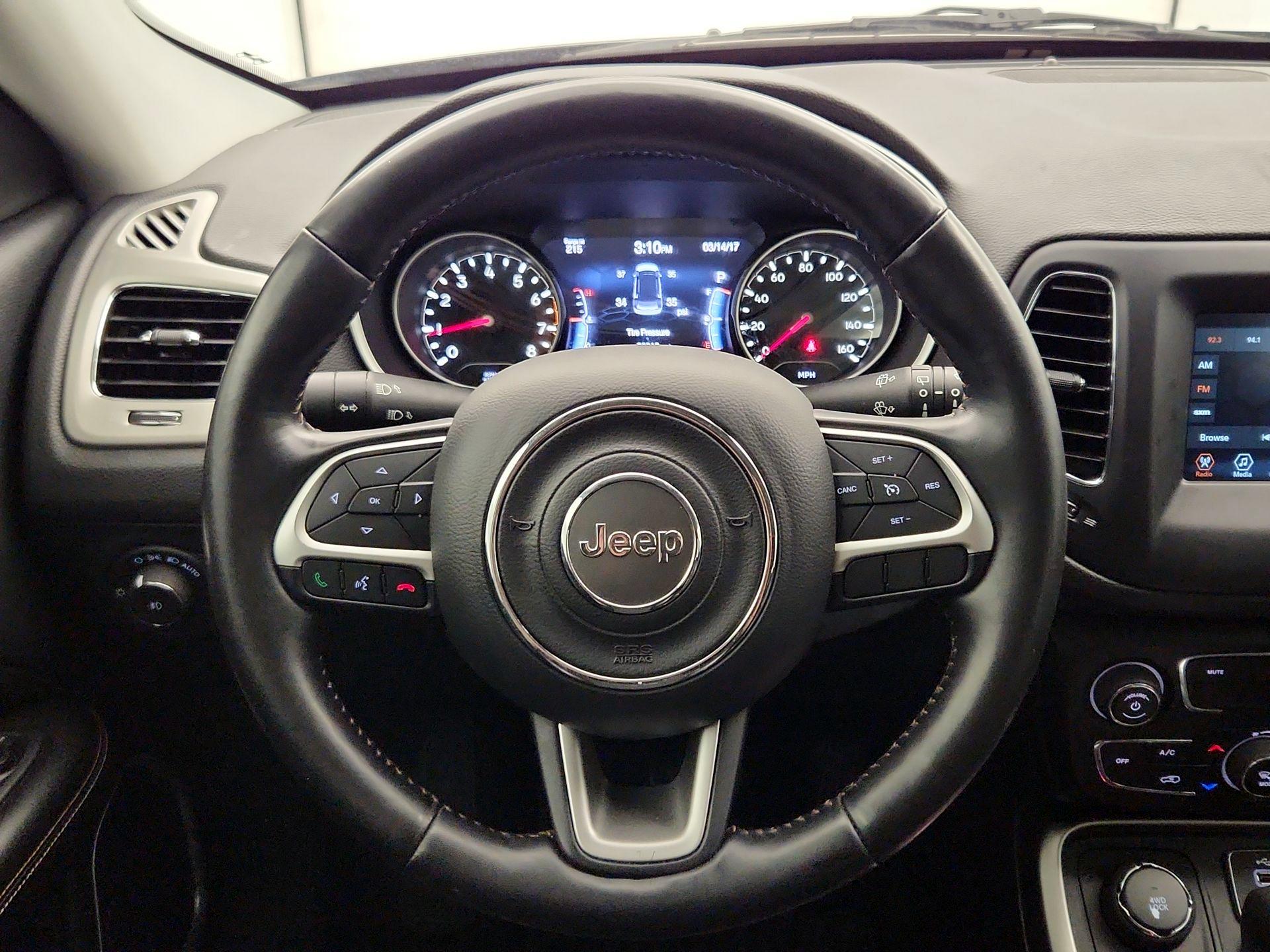 Thumbnail: 2021 Jeep Compass - 10