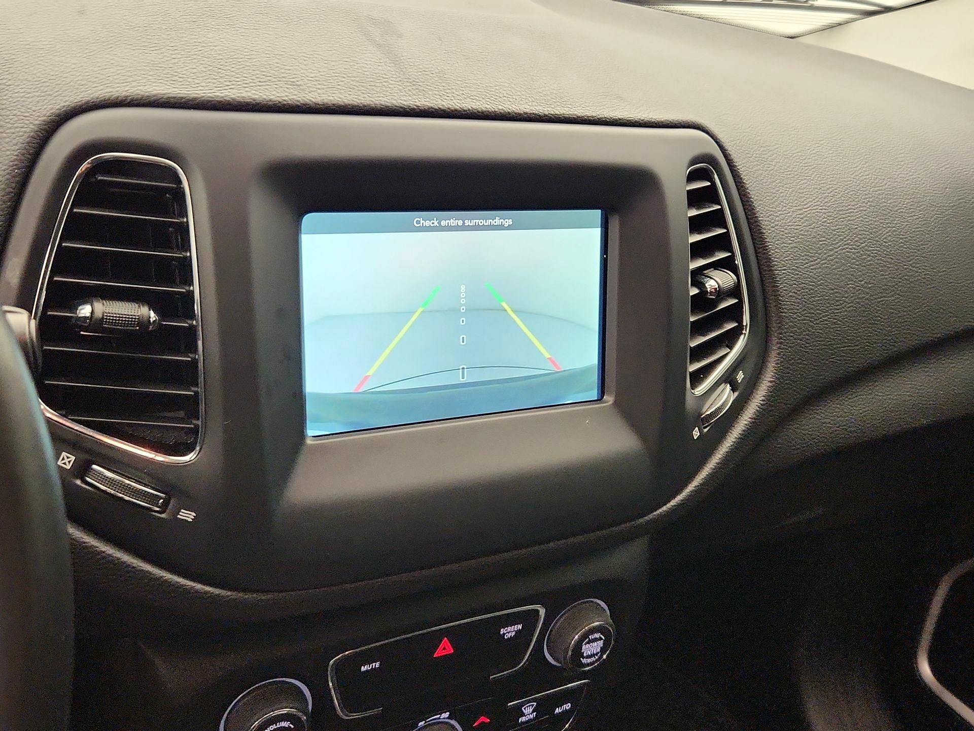 Thumbnail: 2021 Jeep Compass - 14