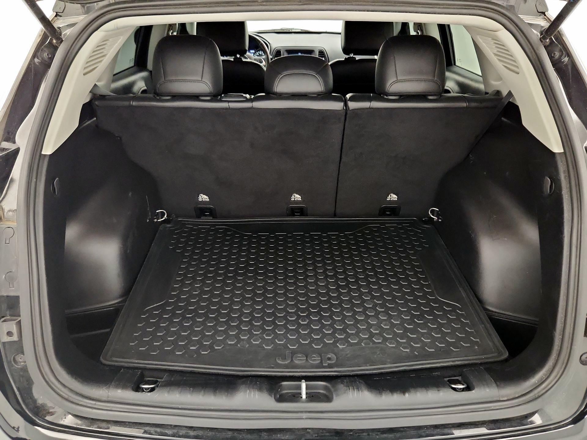 Thumbnail: 2021 Jeep Compass - 20