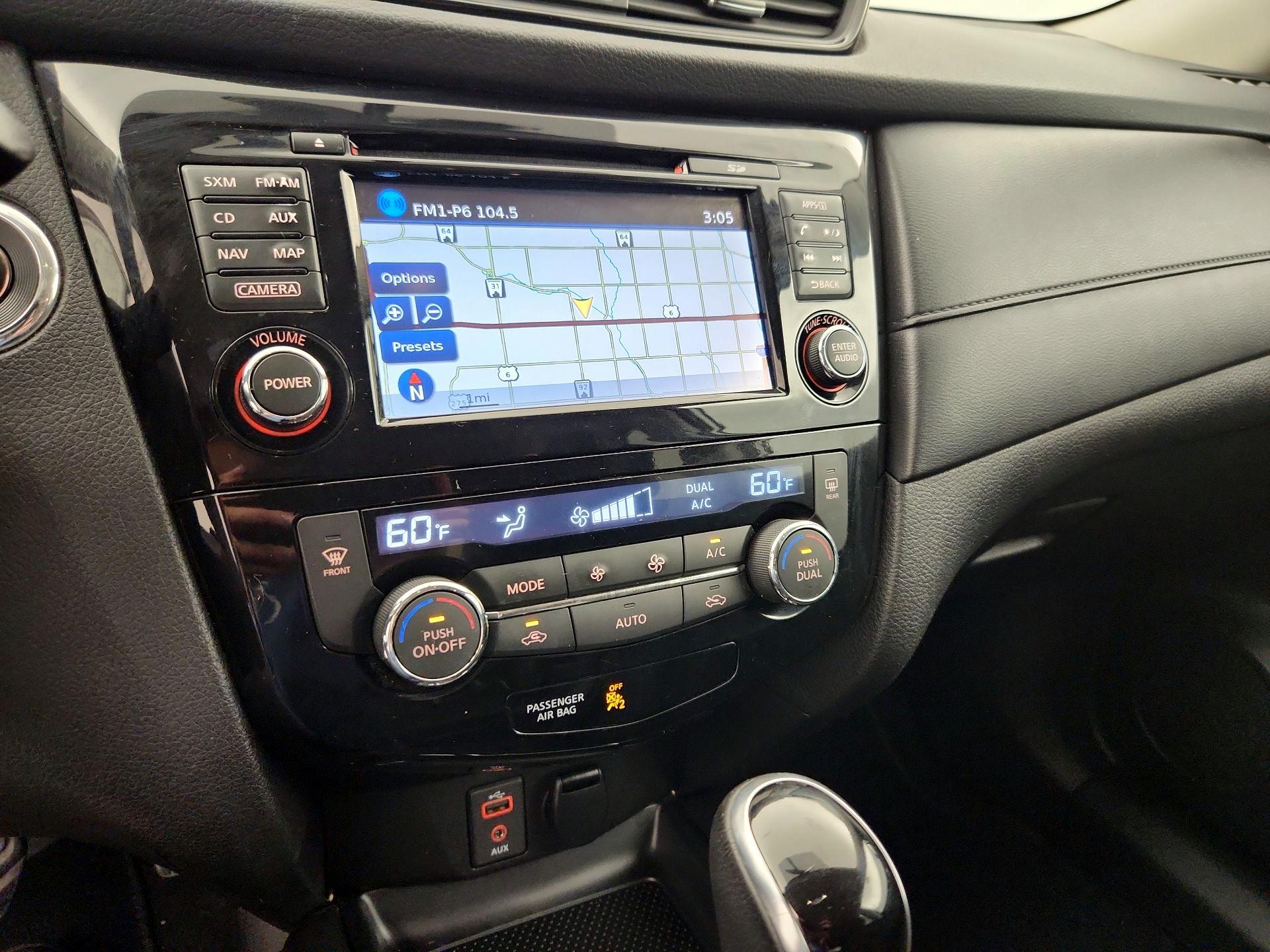 Thumbnail: 2017 Nissan Rogue - 14