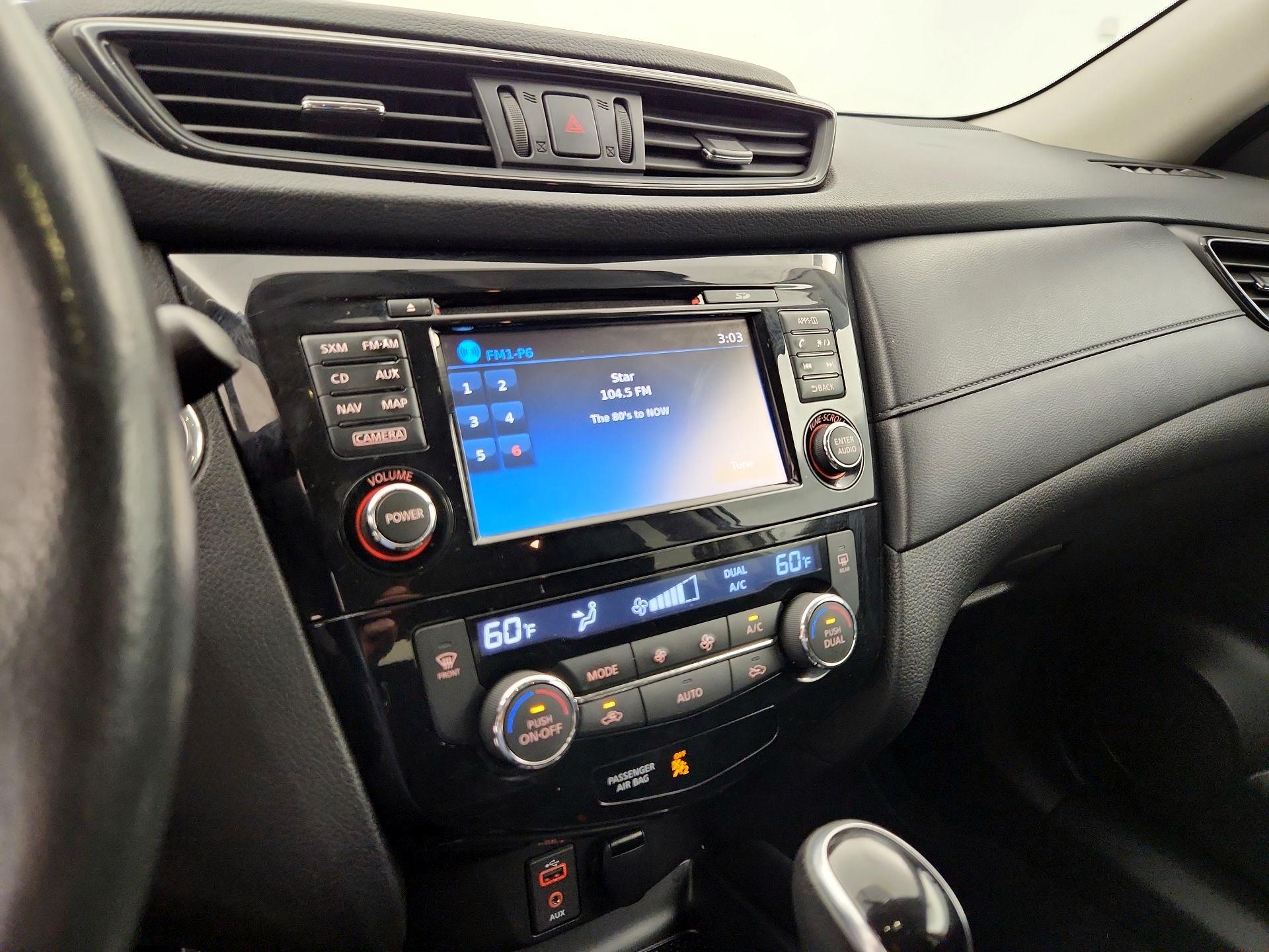 Thumbnail: 2017 Nissan Rogue - 16