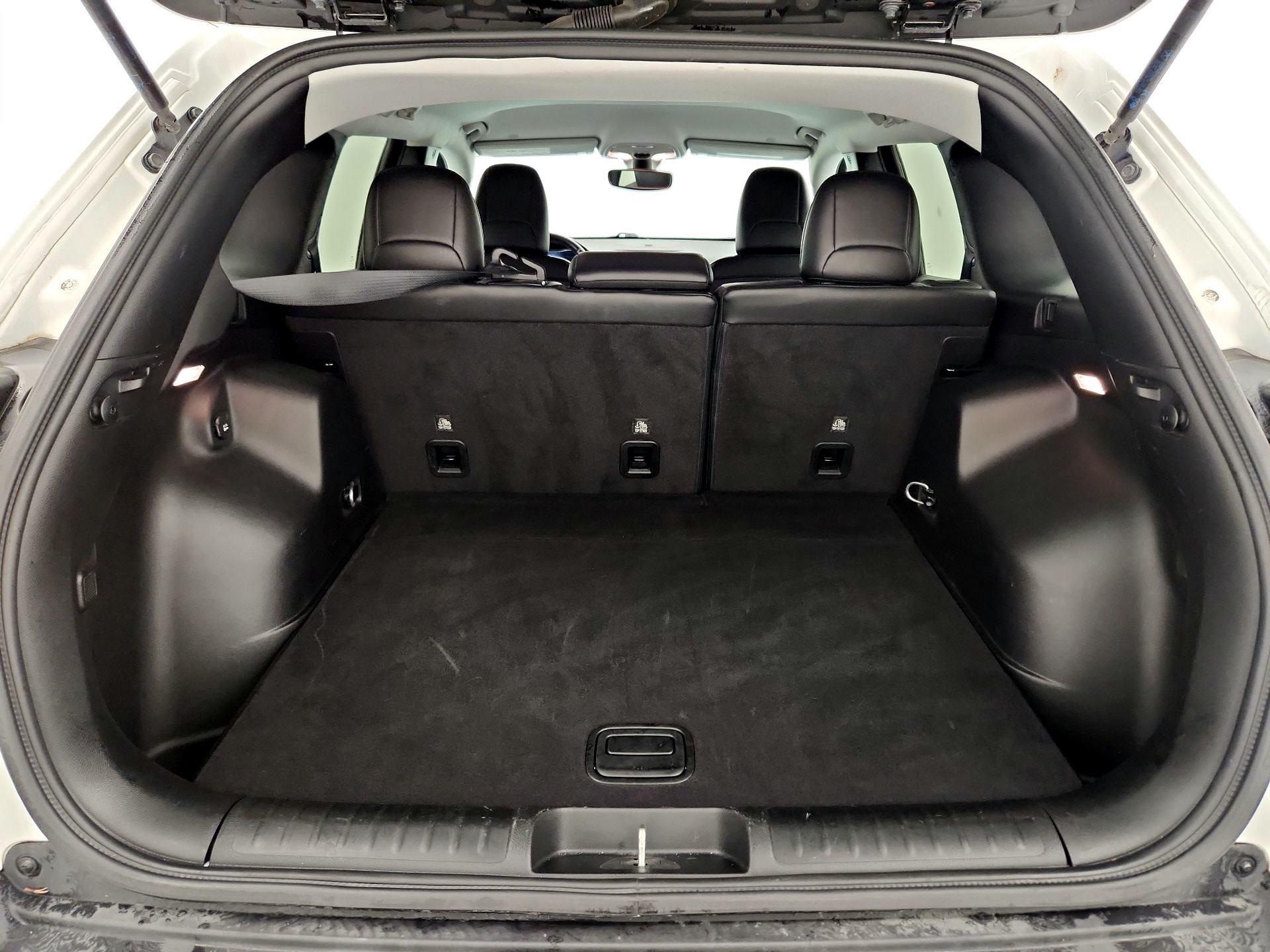 Thumbnail: 2020 Jeep Cherokee - 20