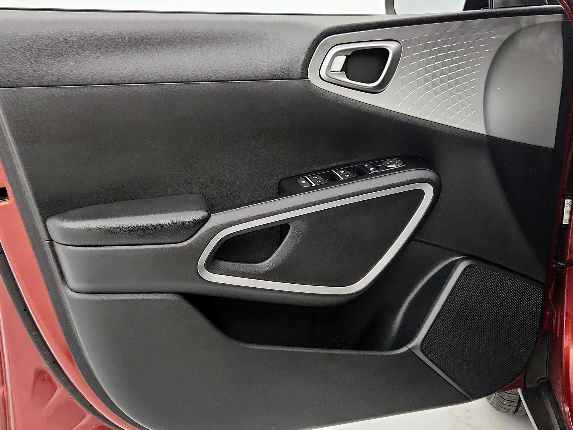 Thumbnail: 2020 Kia Soul - 12