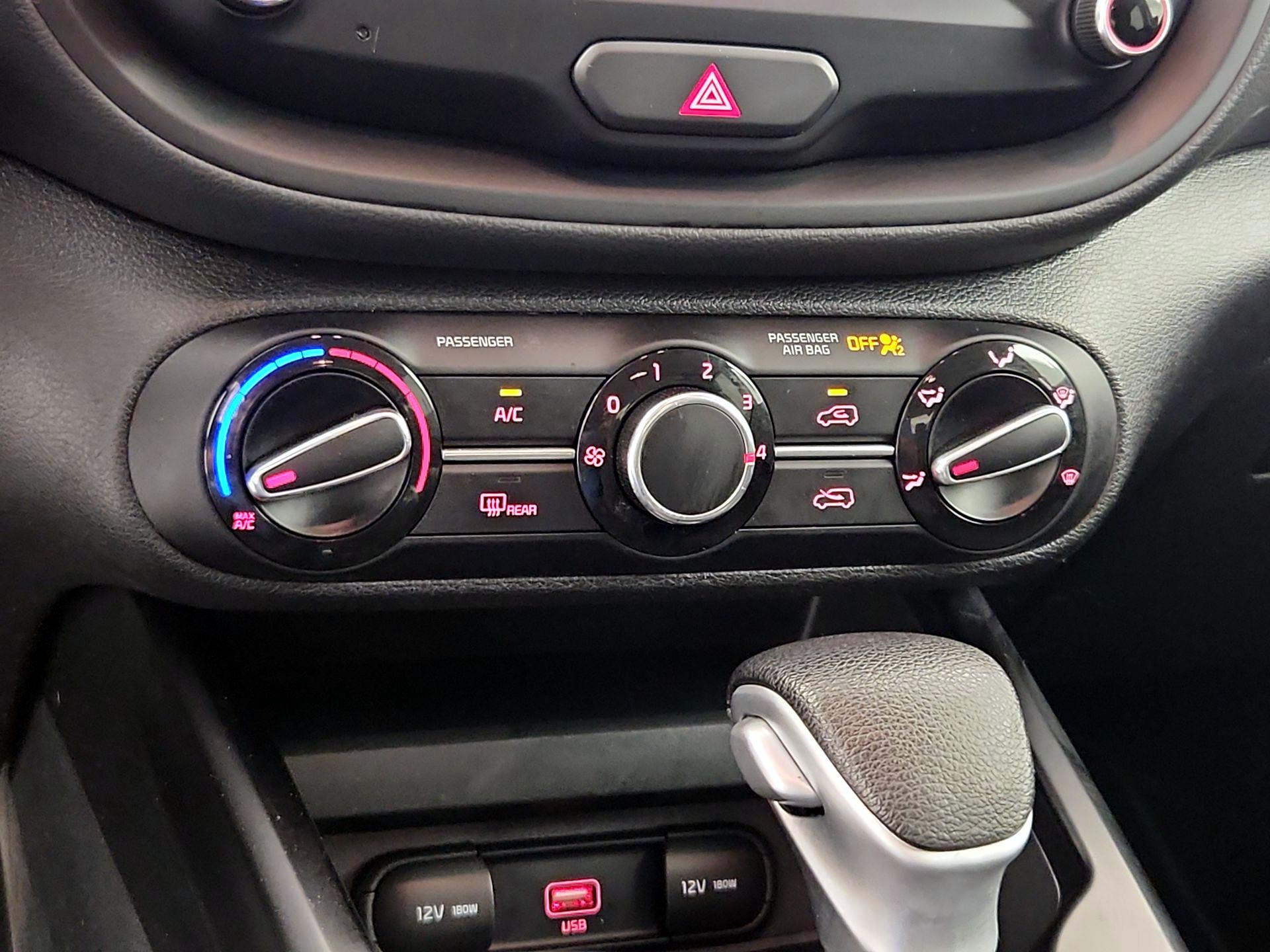 Thumbnail: 2020 Kia Soul - 16