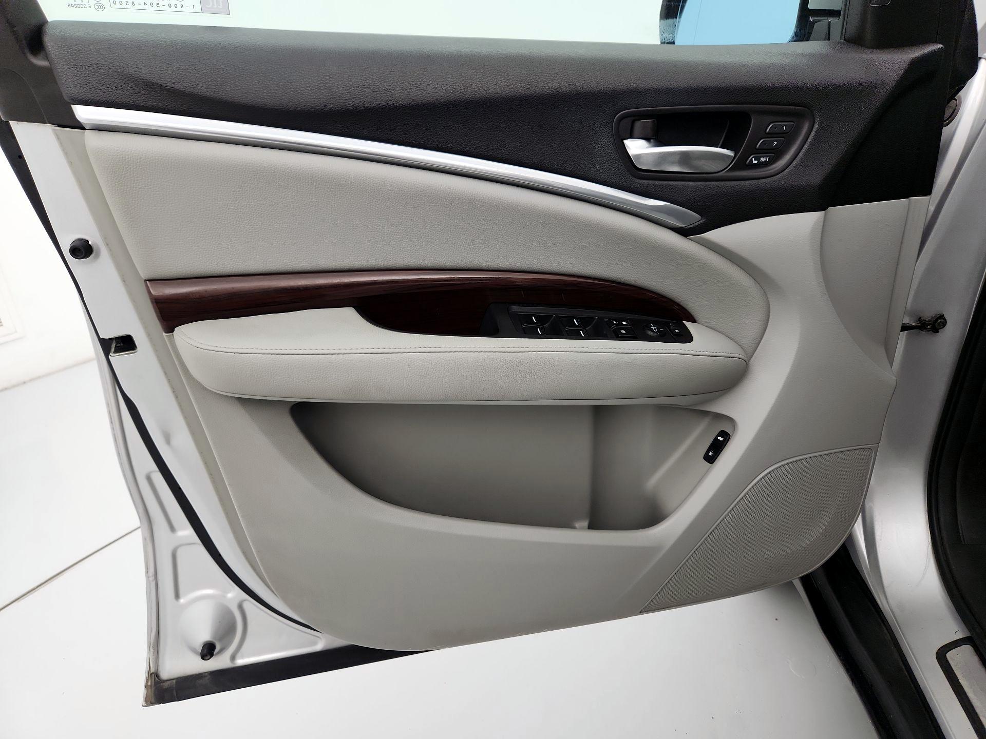 Thumbnail: 2015 Acura MDX - 12