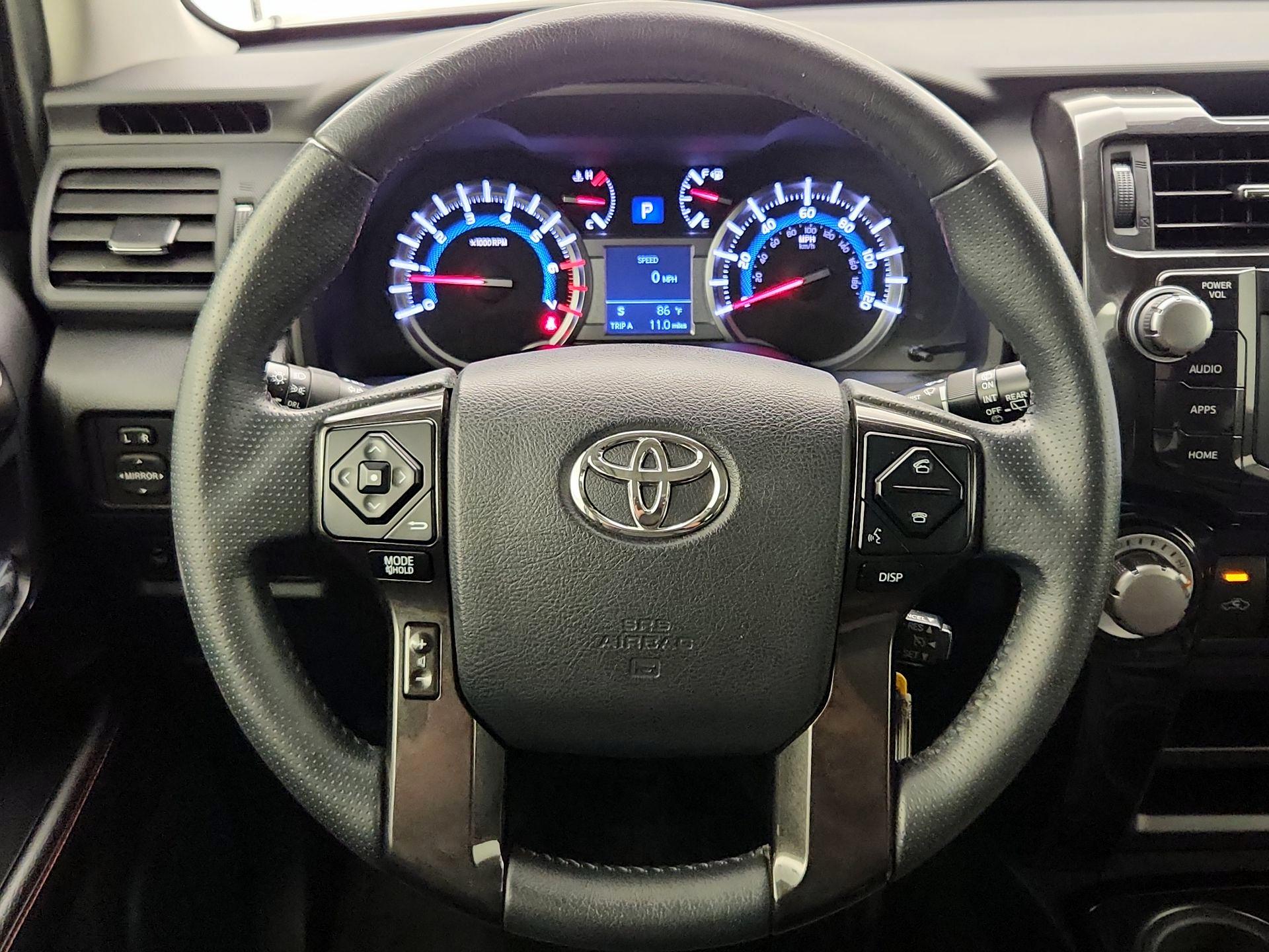 Thumbnail: 2016 Toyota 4Runner - 10