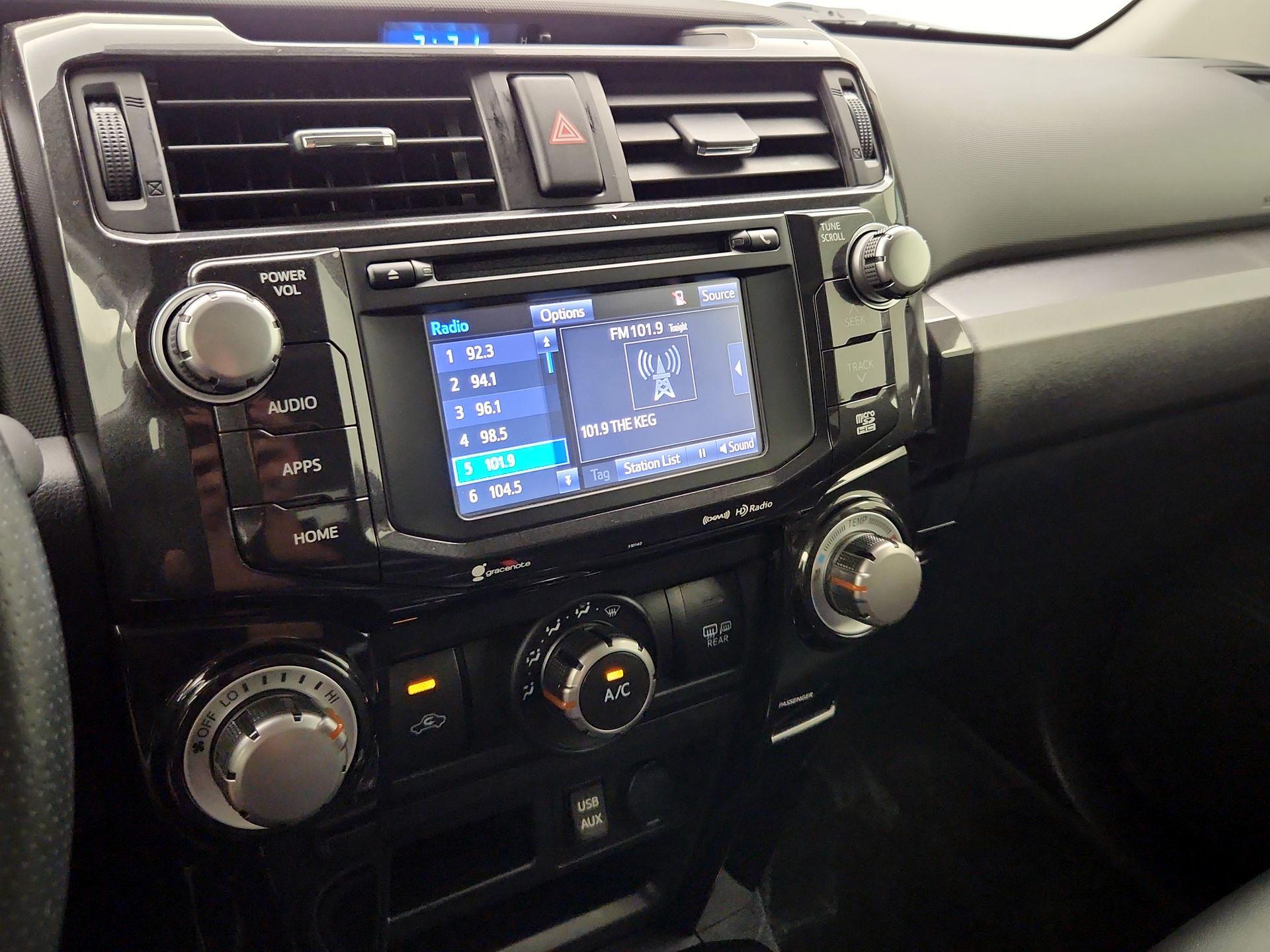 Thumbnail: 2016 Toyota 4Runner - 15