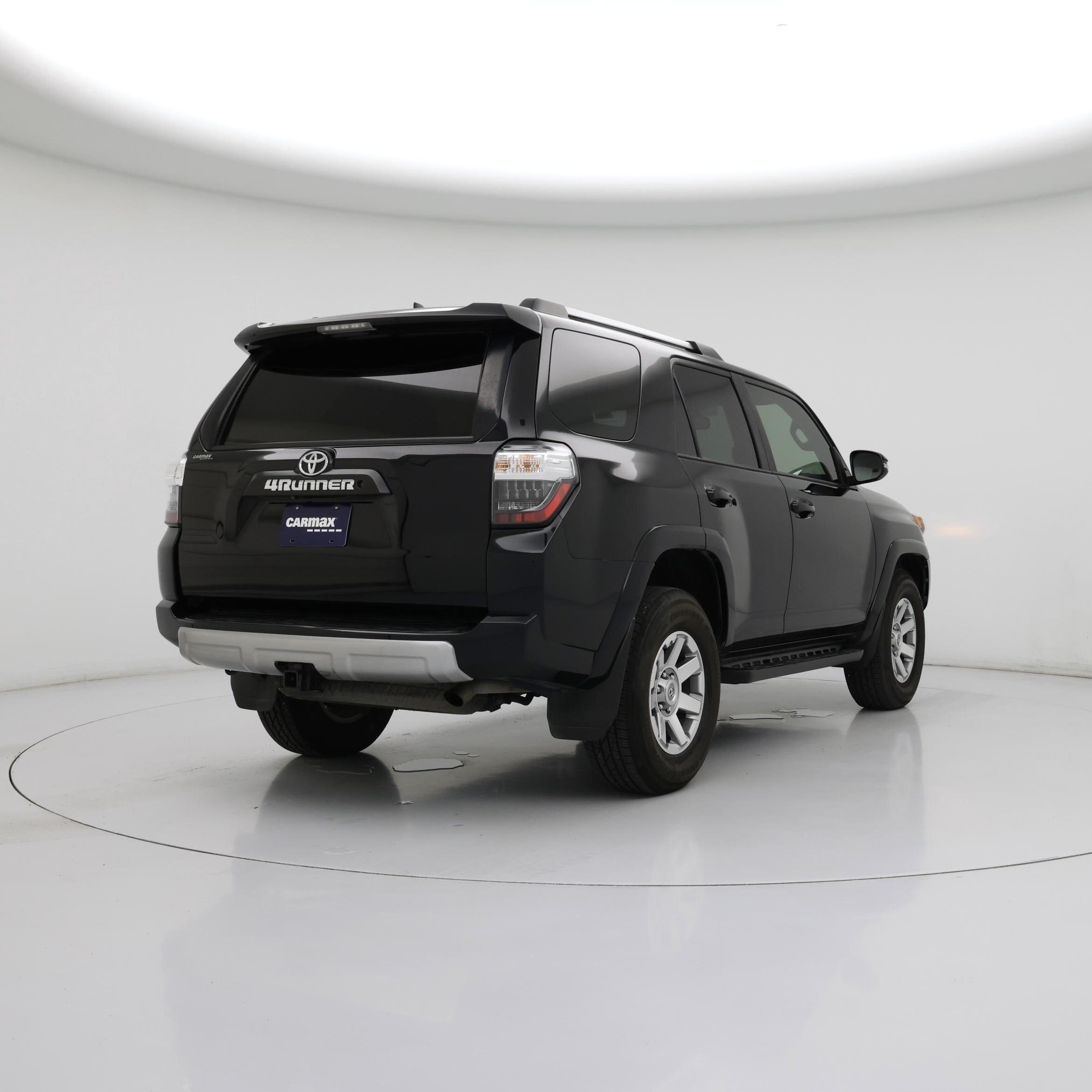 Thumbnail: 2016 Toyota 4Runner - 8