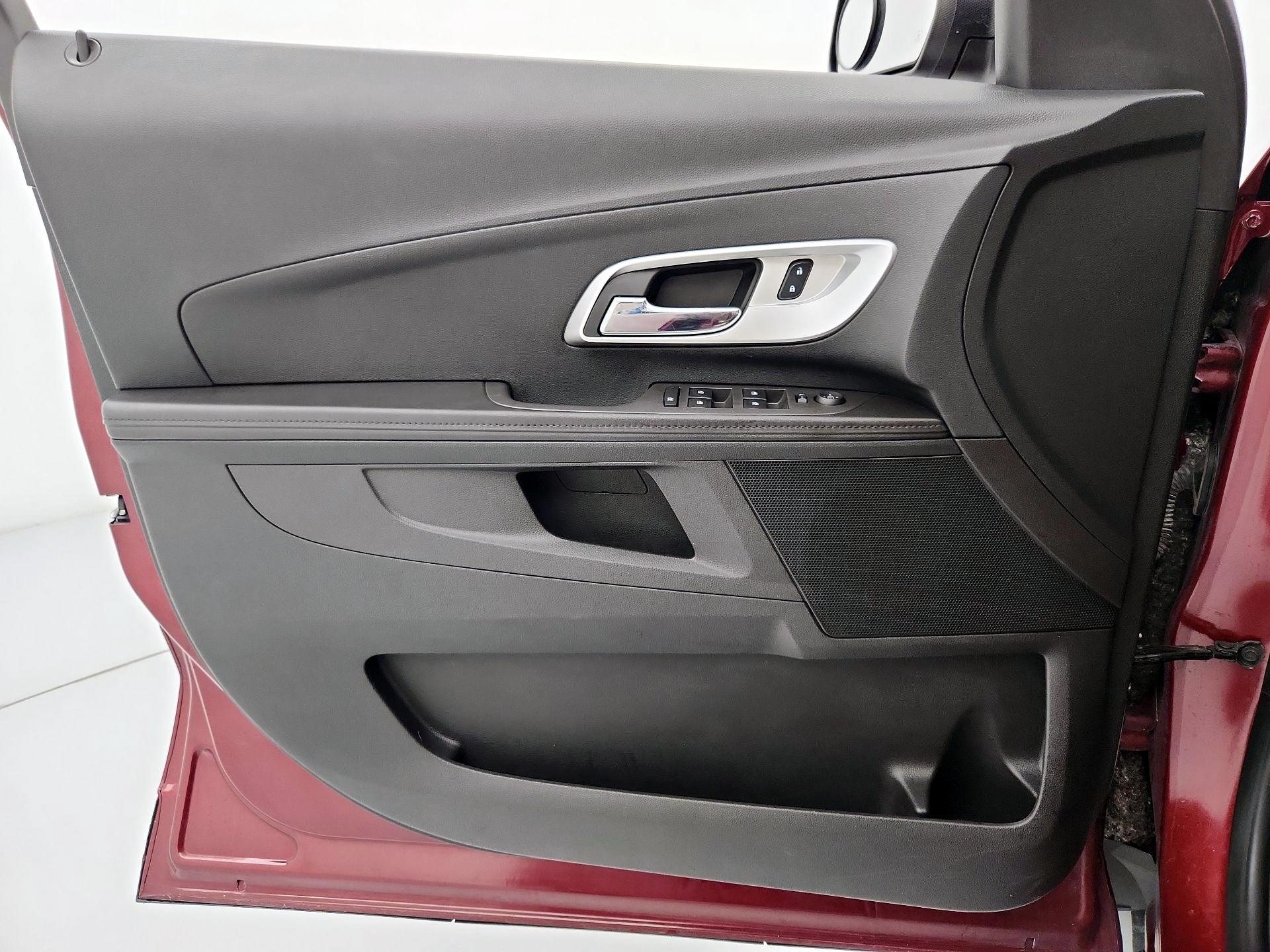 Thumbnail: 2016 Chevrolet Equinox - 12