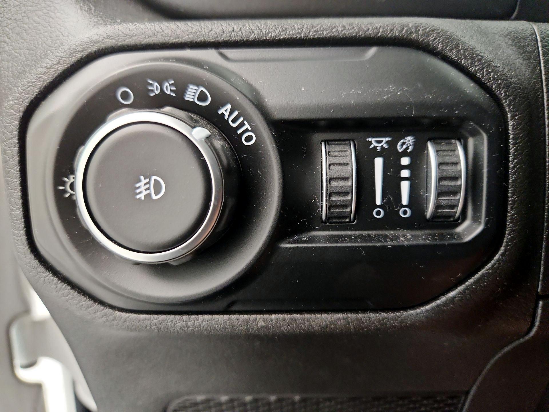 Thumbnail: 2021 Jeep Wrangler - 13