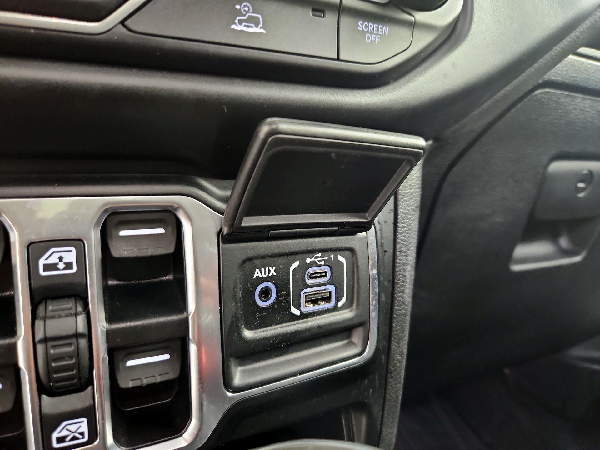 Thumbnail: 2021 Jeep Wrangler - 19