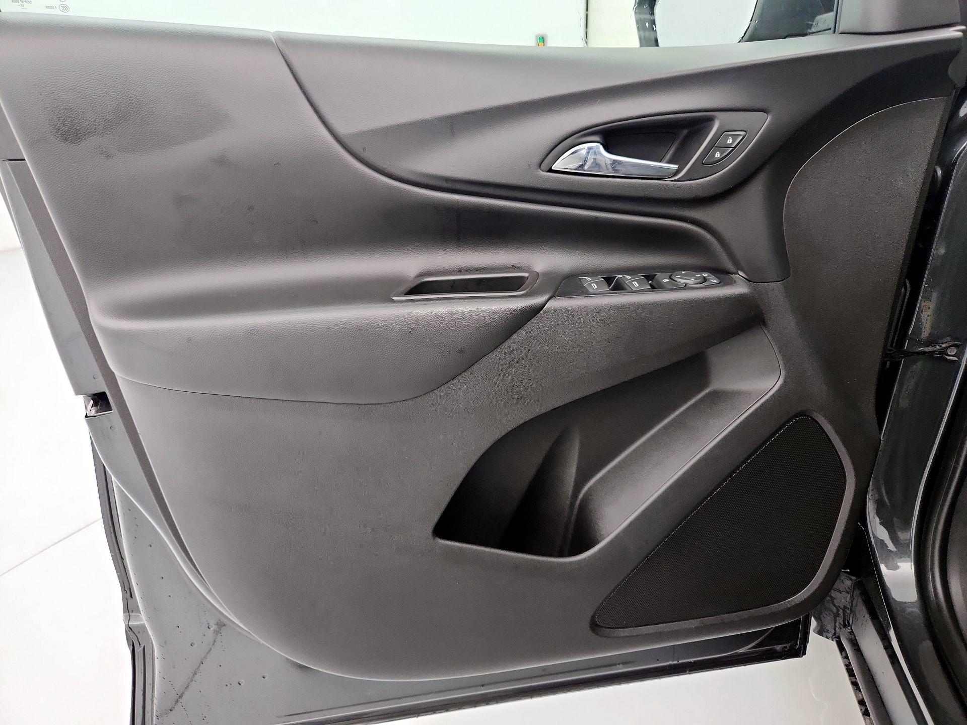 Thumbnail: 2018 Chevrolet Equinox - 12