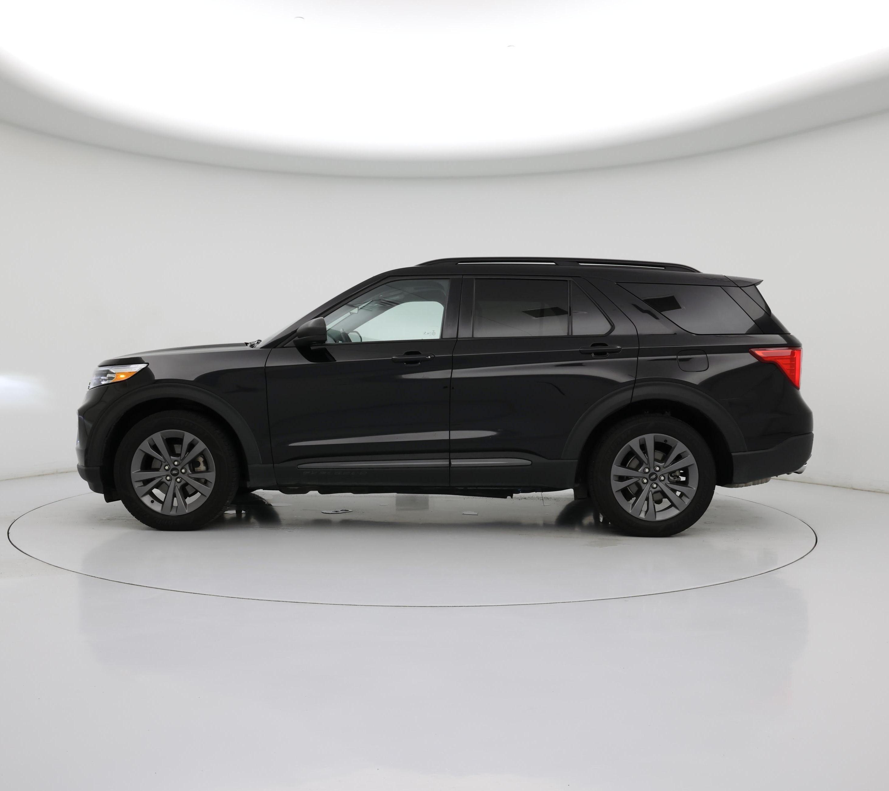 Thumbnail: 2021 Ford Explorer - 3